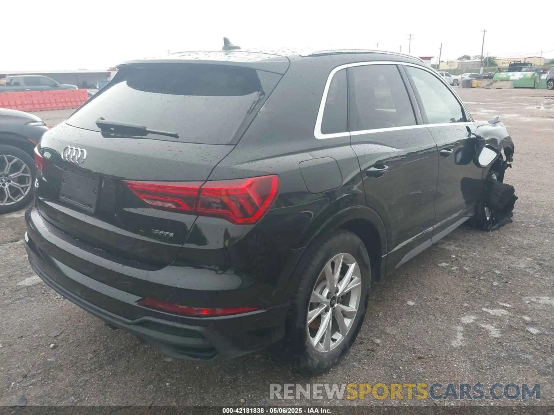 4 Photograph of a damaged car WA1DECF32S1016309 AUDI Q3 2025