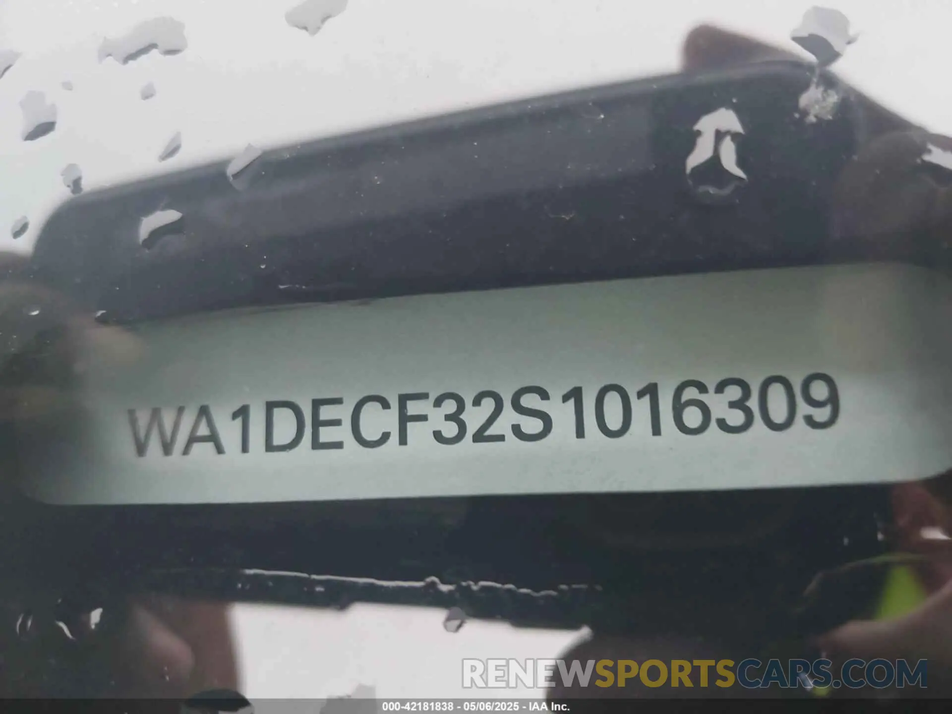 9 Photograph of a damaged car WA1DECF32S1016309 AUDI Q3 2025