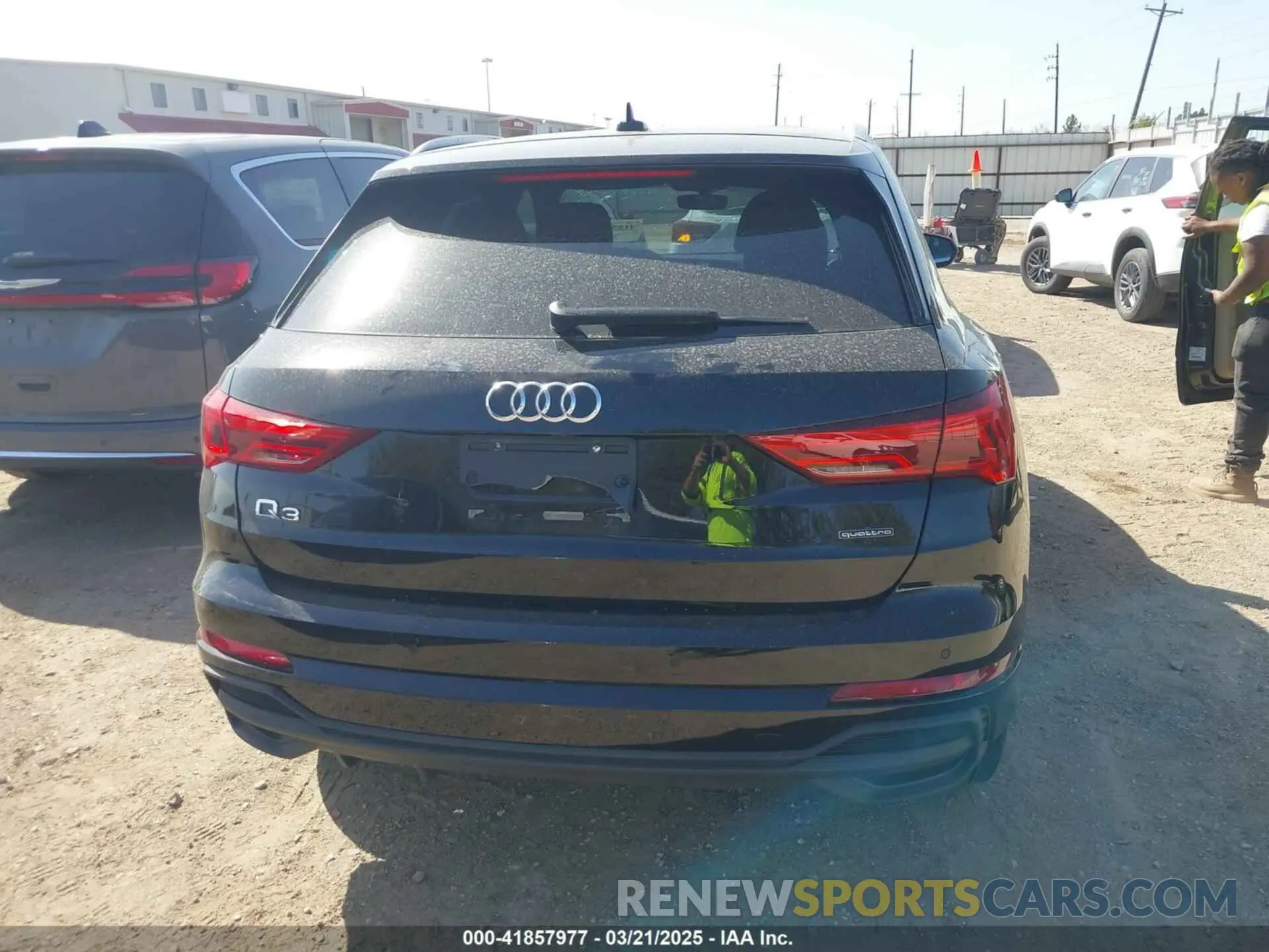 16 Фотография поврежденного автомобиля WA1DECF36S1013719 AUDI Q3 2025