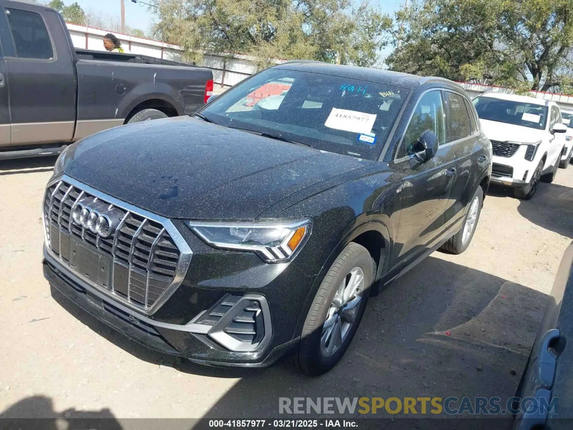 2 Фотография поврежденного автомобиля WA1DECF36S1013719 AUDI Q3 2025
