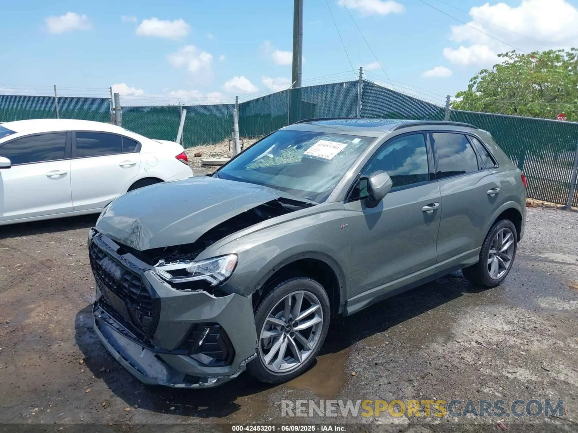 2 Фотография поврежденного автомобиля WA1DECF37S1018718 AUDI Q3 2025
