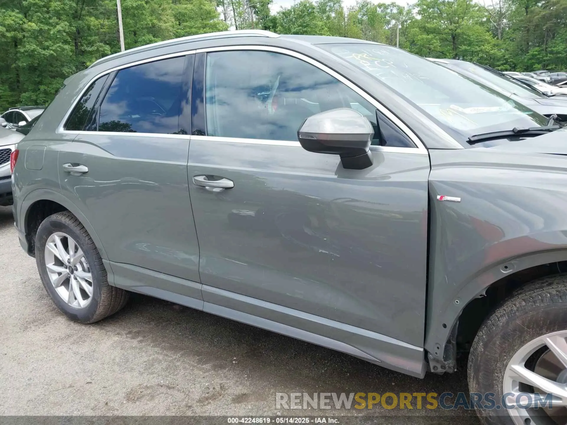 13 Фотография поврежденного автомобиля WA1DECF38S1061741 AUDI Q3 2025