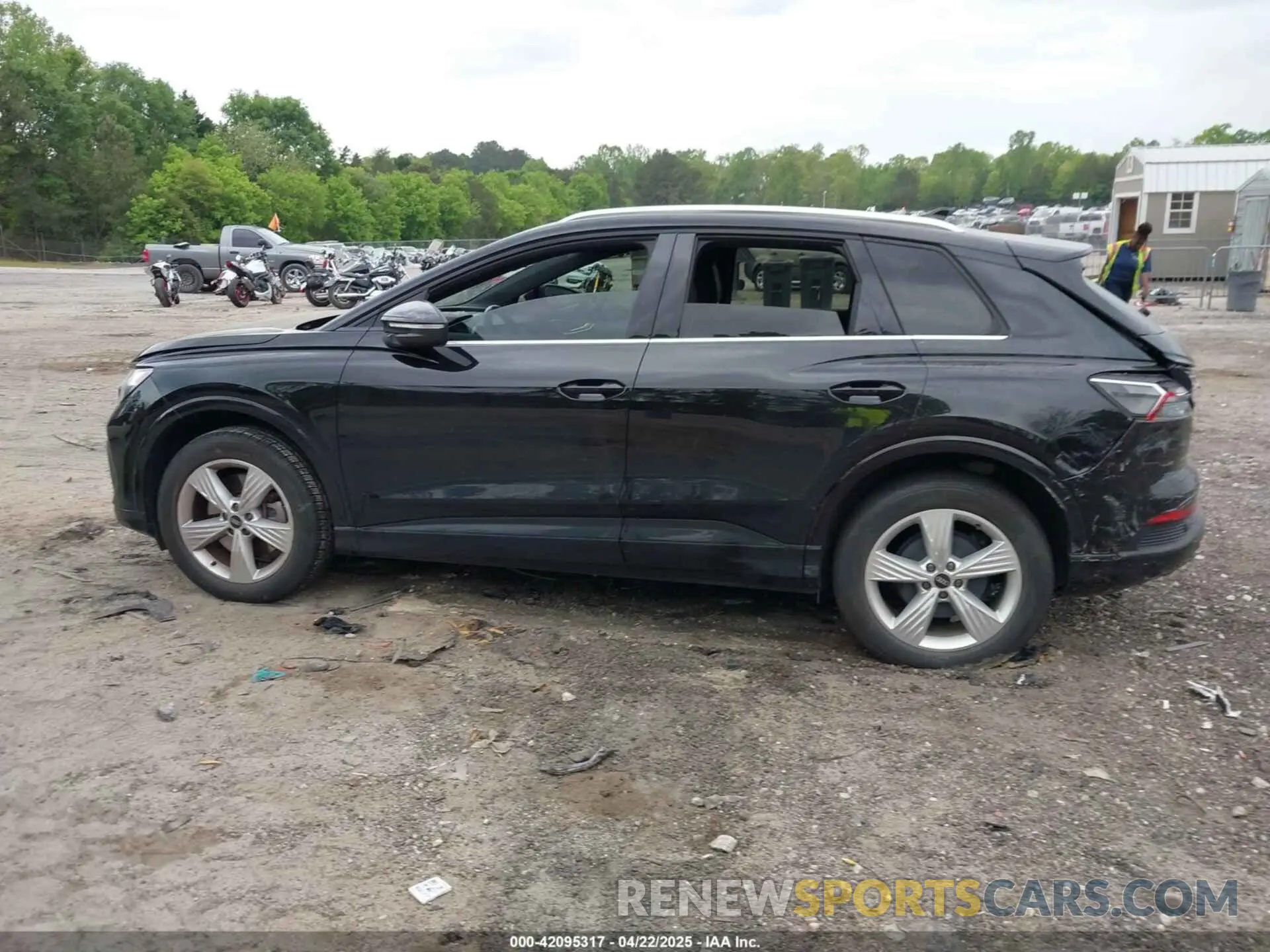 14 Фотография поврежденного автомобиля WA1H2BFZ8NP047204 AUDI Q4 E-TRON 2022