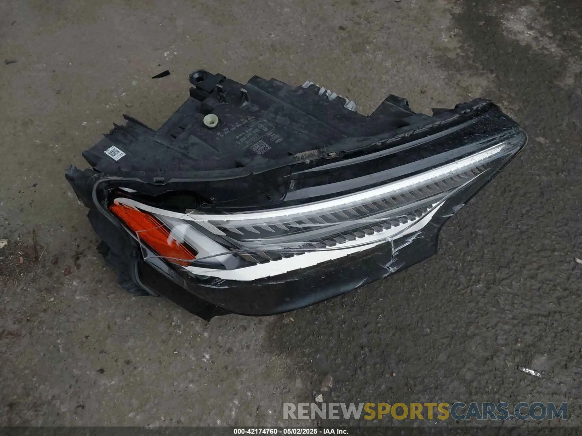 12 Photograph of a damaged car WA1M2BFZ8NP054541 AUDI Q4 E-TRON 2022