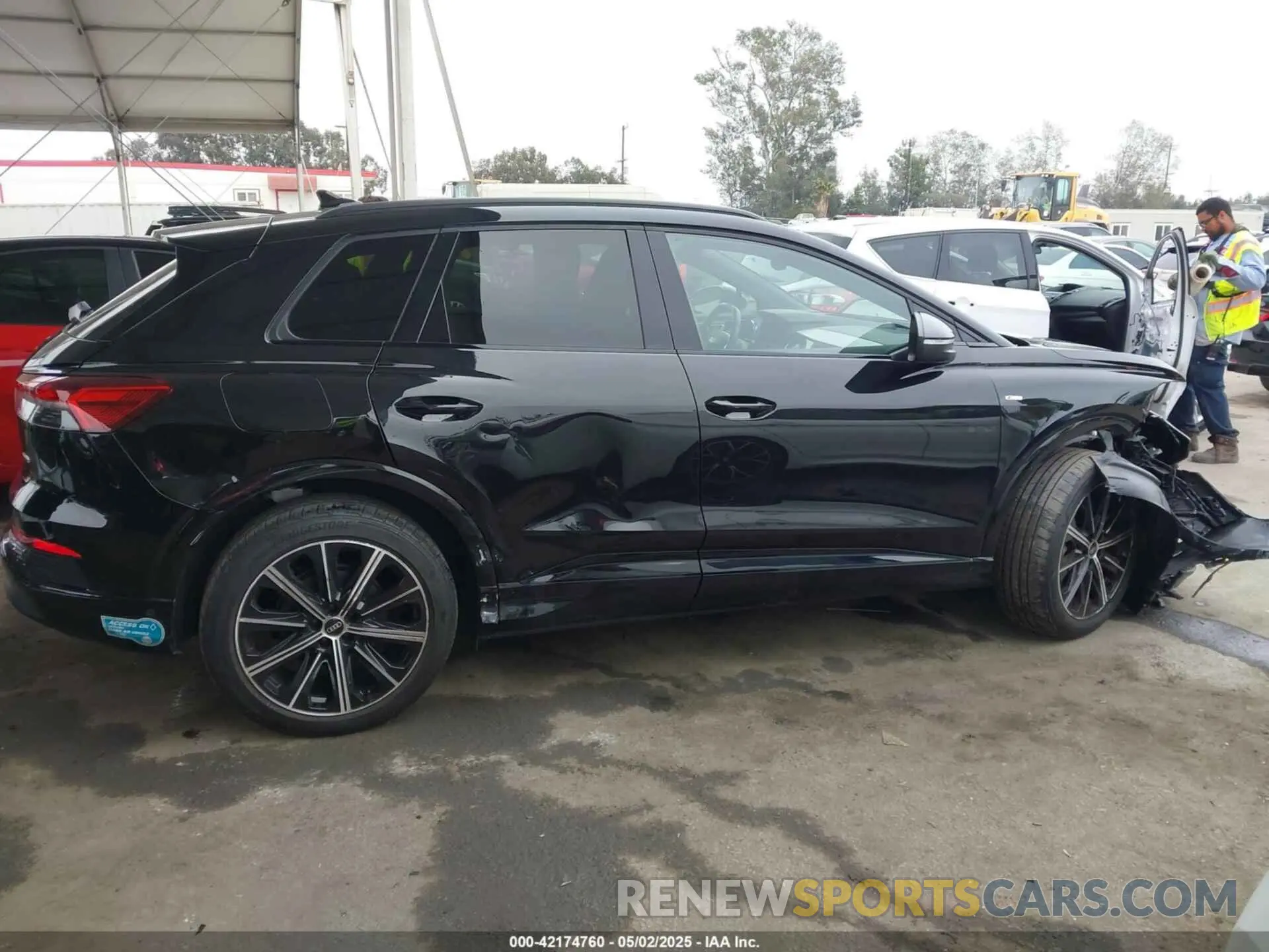 14 Photograph of a damaged car WA1M2BFZ8NP054541 AUDI Q4 E-TRON 2022