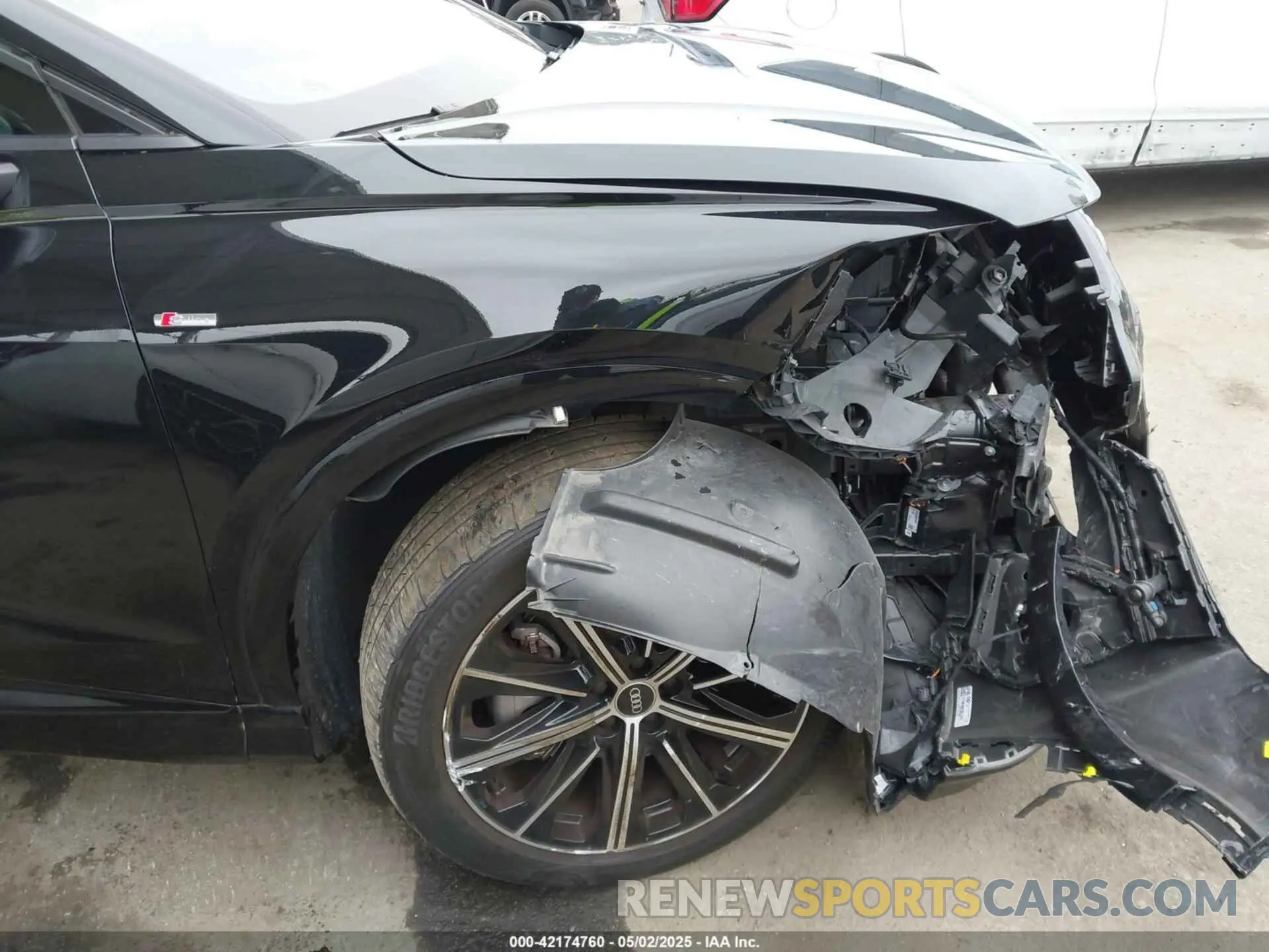 6 Photograph of a damaged car WA1M2BFZ8NP054541 AUDI Q4 E-TRON 2022