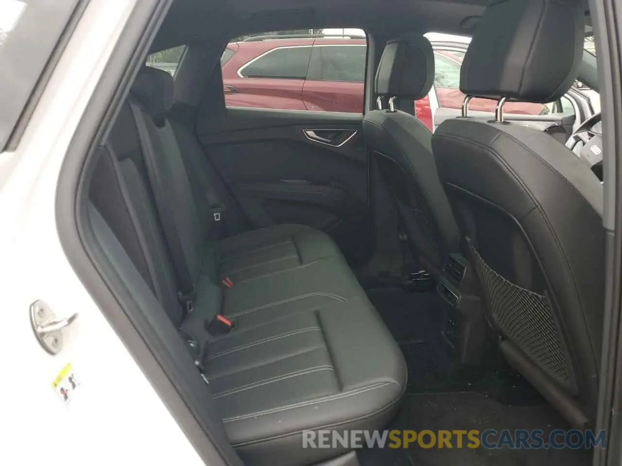 10 Photograph of a damaged car WA142BFZXPP076866 AUDI Q4 E-TRON 2023