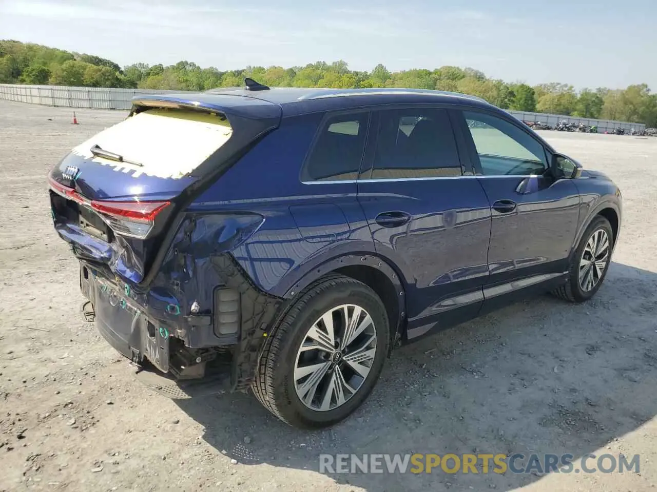 3 Фотография поврежденного автомобиля WA1ACBFZ5PP032418 AUDI Q4 E-TRON 2023