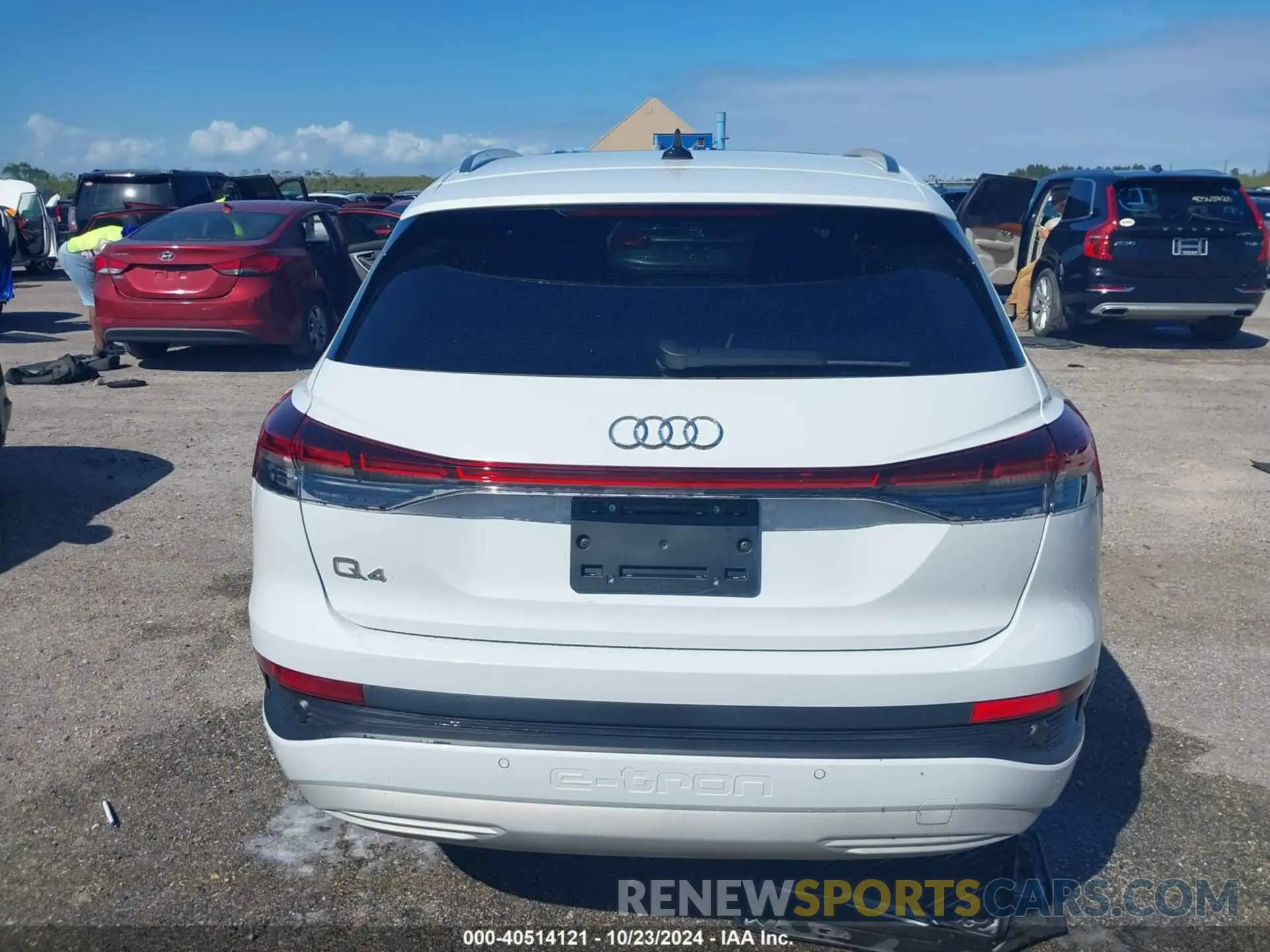 15 Фотография поврежденного автомобиля WA1BCBFZ0PP021105 AUDI Q4 E-TRON 2023