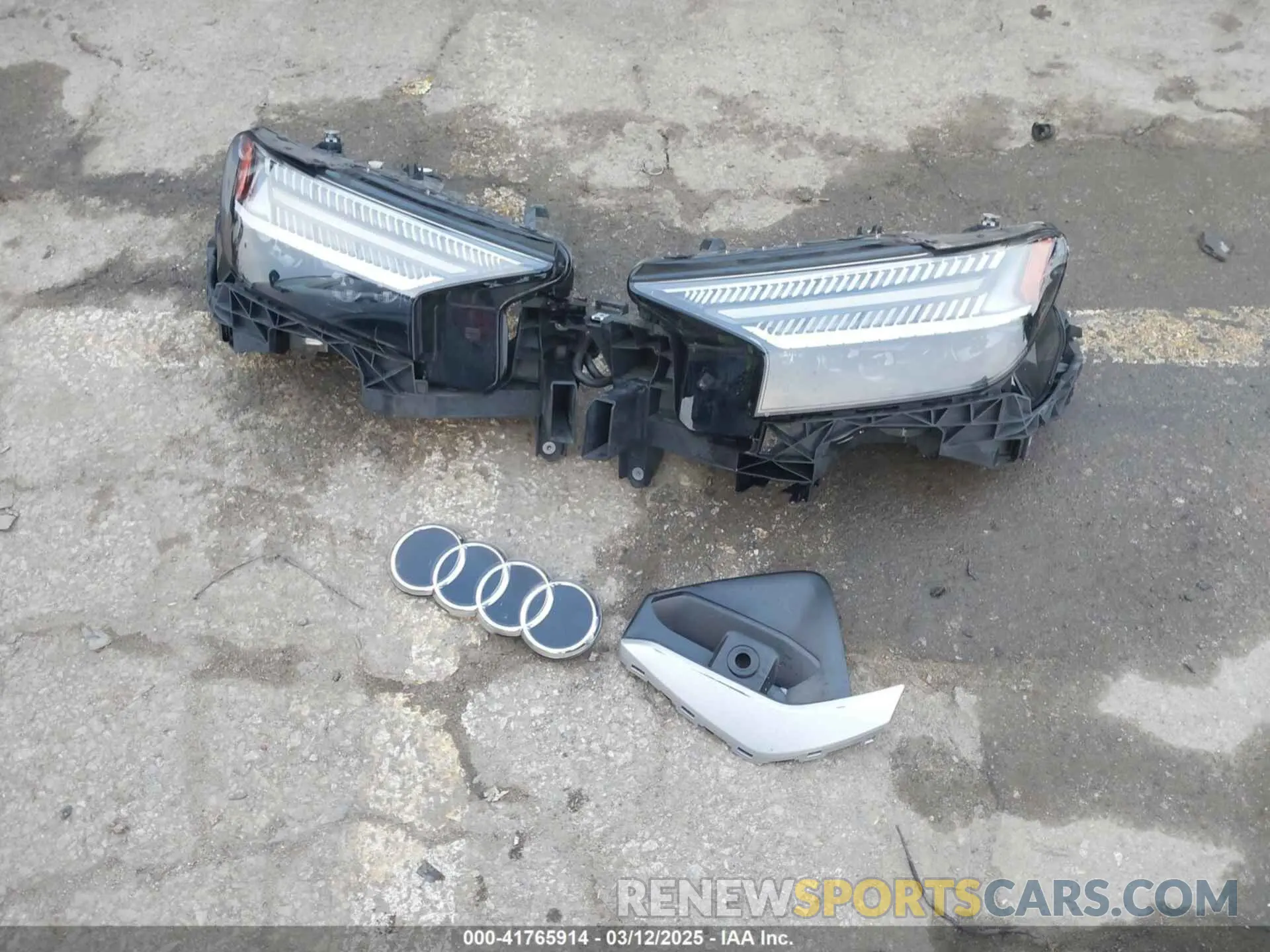12 Фотография поврежденного автомобиля WA1M2BFZ0PP039552 AUDI Q4 E-TRON 2023