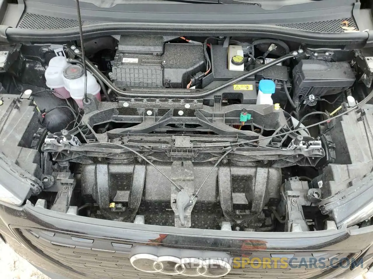 12 Фотография поврежденного автомобиля WA1KUBFZ1RP063718 AUDI Q4 E-TRON 2024