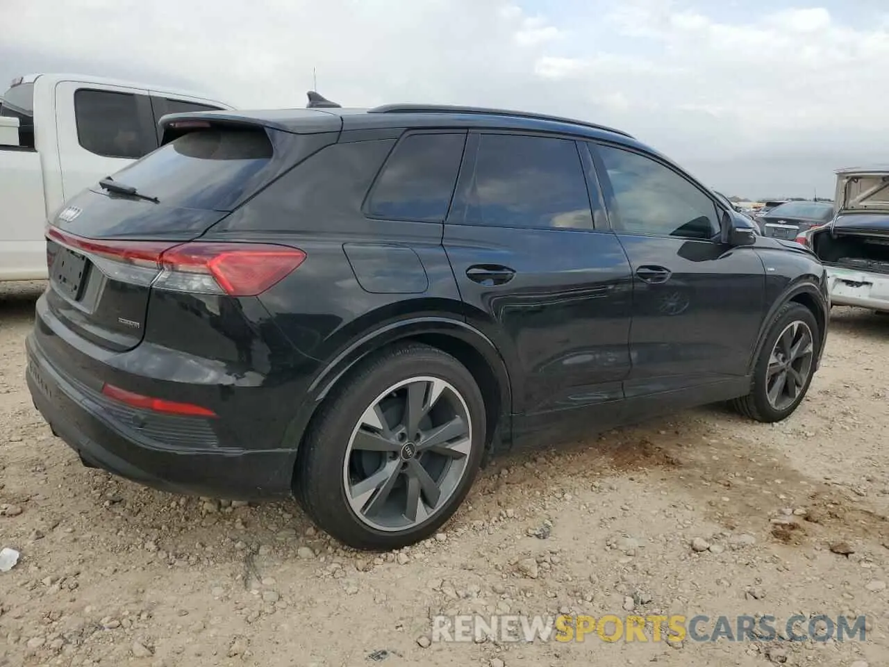 3 Фотография поврежденного автомобиля WA1KUBFZ1RP063718 AUDI Q4 E-TRON 2024