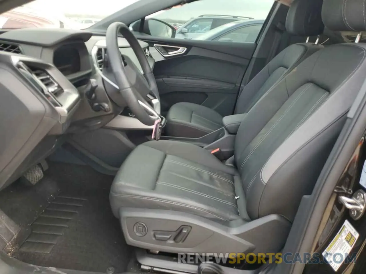 7 Фотография поврежденного автомобиля WA1KUBFZ1RP063718 AUDI Q4 E-TRON 2024