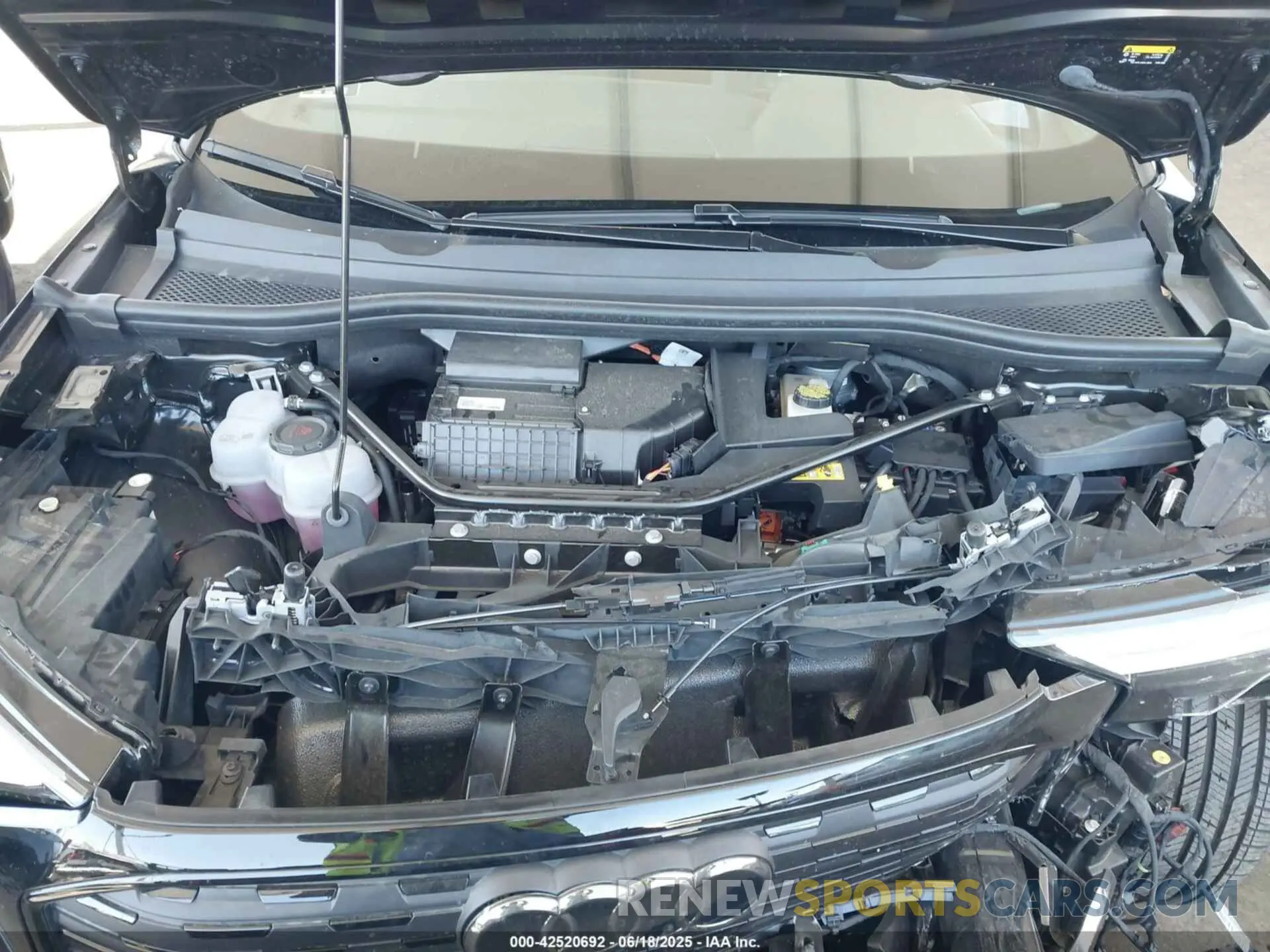 10 Photograph of a damaged car WA1LUBFZXRP049711 AUDI Q4 E-TRON 2024