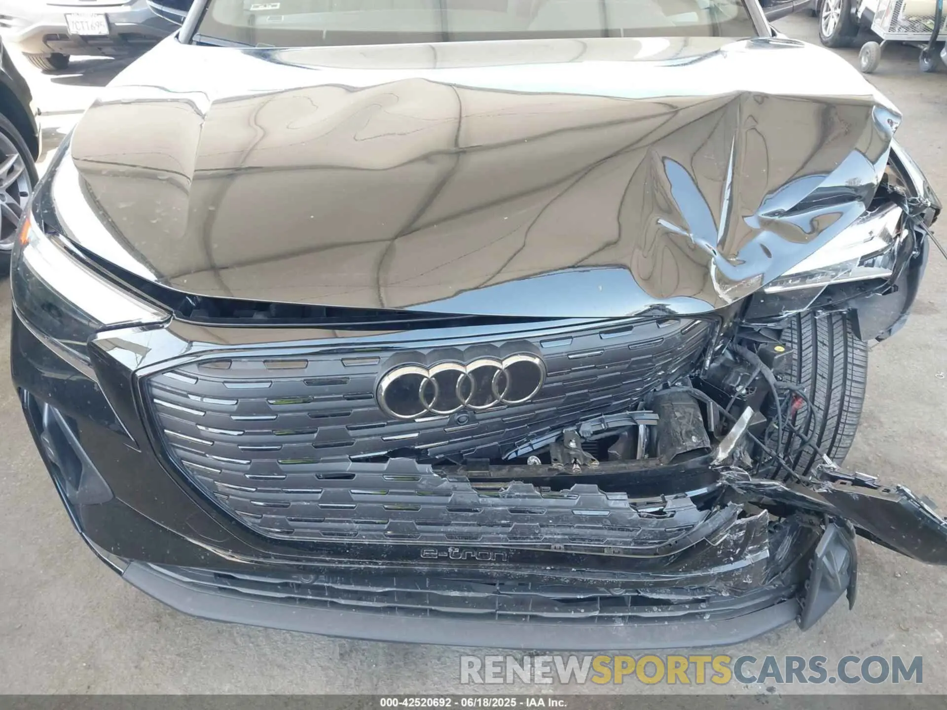 19 Photograph of a damaged car WA1LUBFZXRP049711 AUDI Q4 E-TRON 2024
