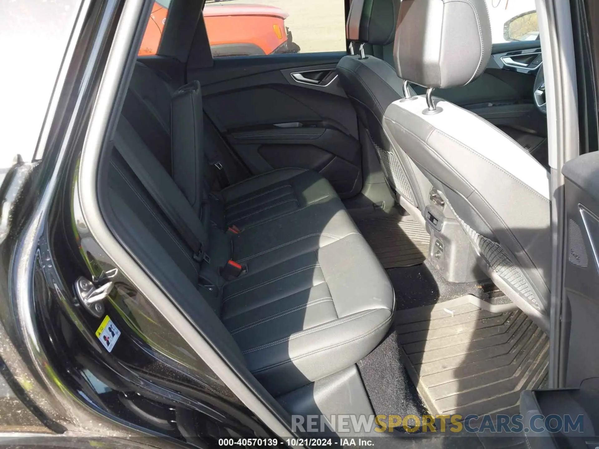 8 Фотография поврежденного автомобиля WA1M2BFZ6RP012598 AUDI Q4 E-TRON 2024