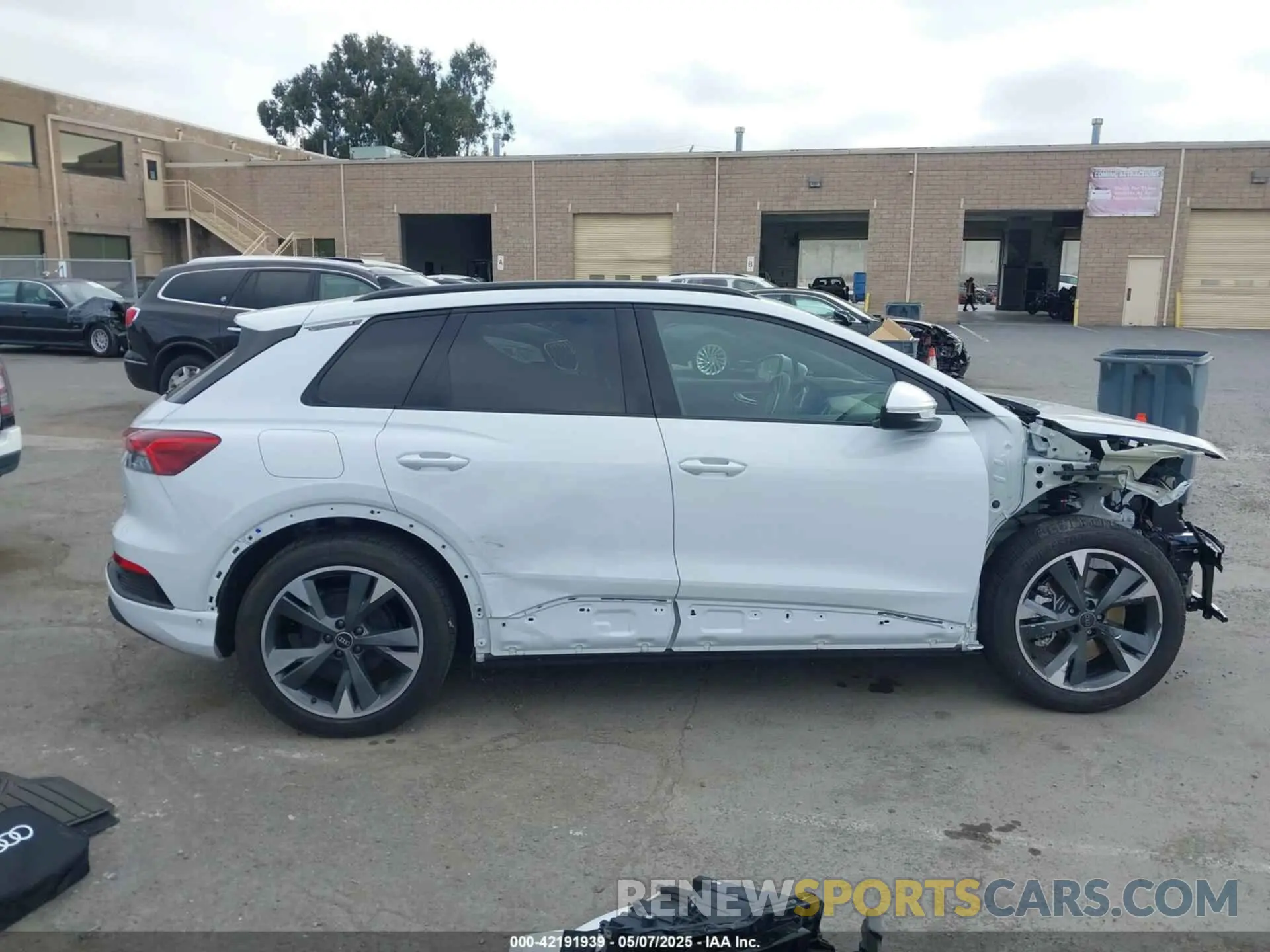 14 Photograph of a damaged car WA1MUBFZ3RP051935 AUDI Q4 E-TRON 2024