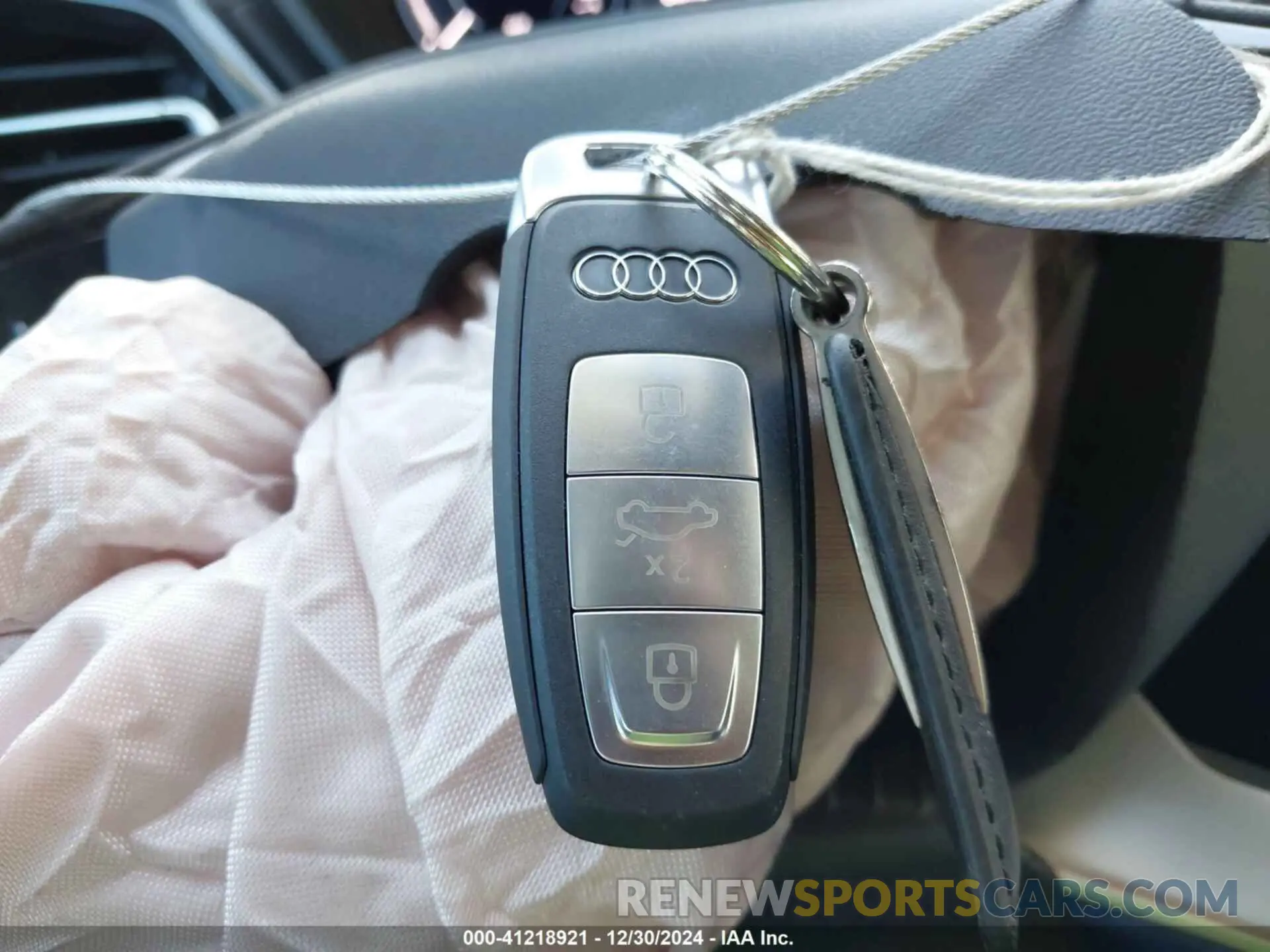 11 Фотография поврежденного автомобиля WA14UBFZ6RP074092 AUDI Q4 SPORTBACK E-TRON 2024