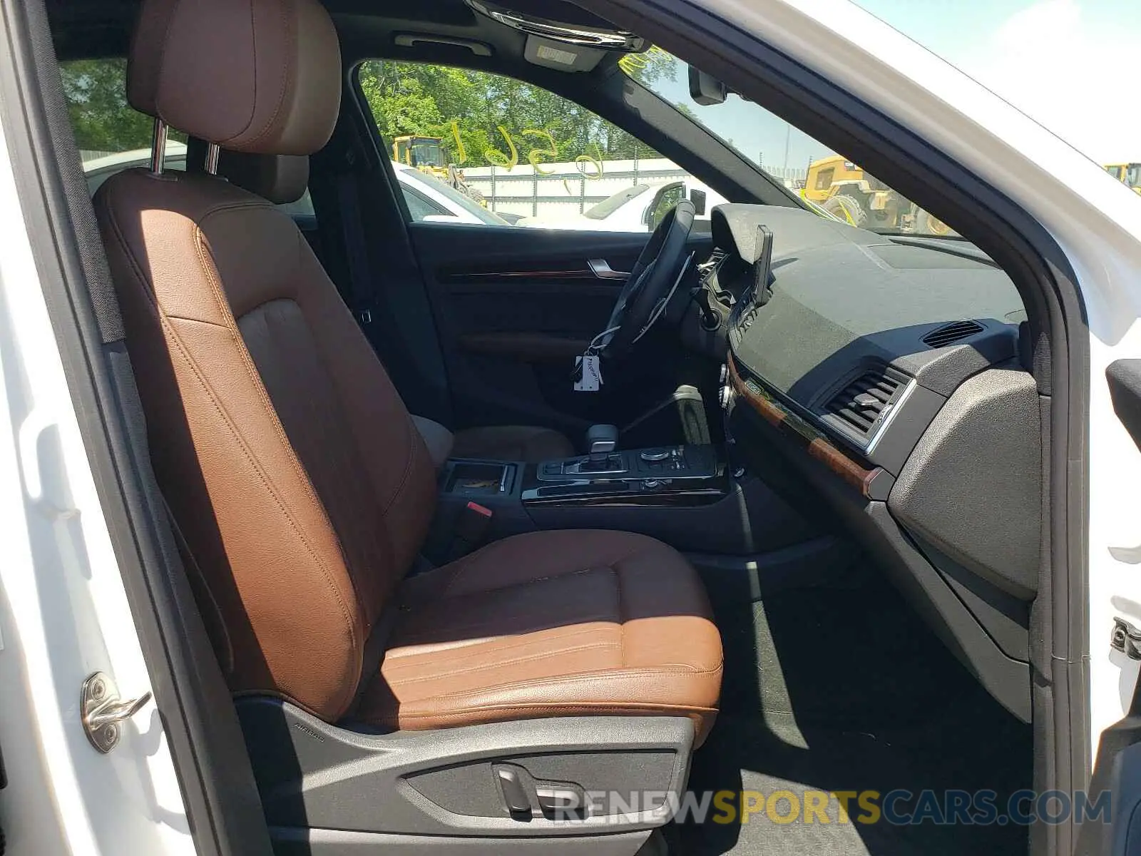 5 Photograph of a damaged car WA1ANAFY0K2060273 AUDI Q5 2019