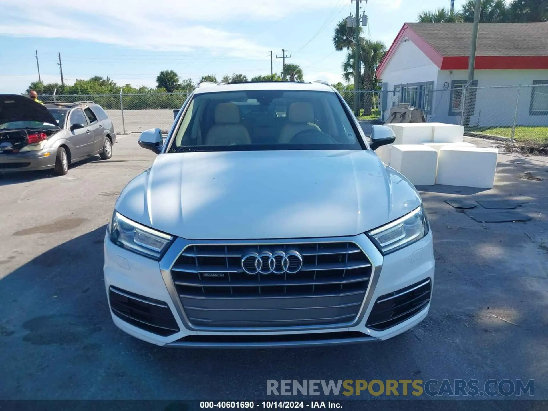 12 Фотография поврежденного автомобиля WA1ANAFY0K2064484 AUDI Q5 2019