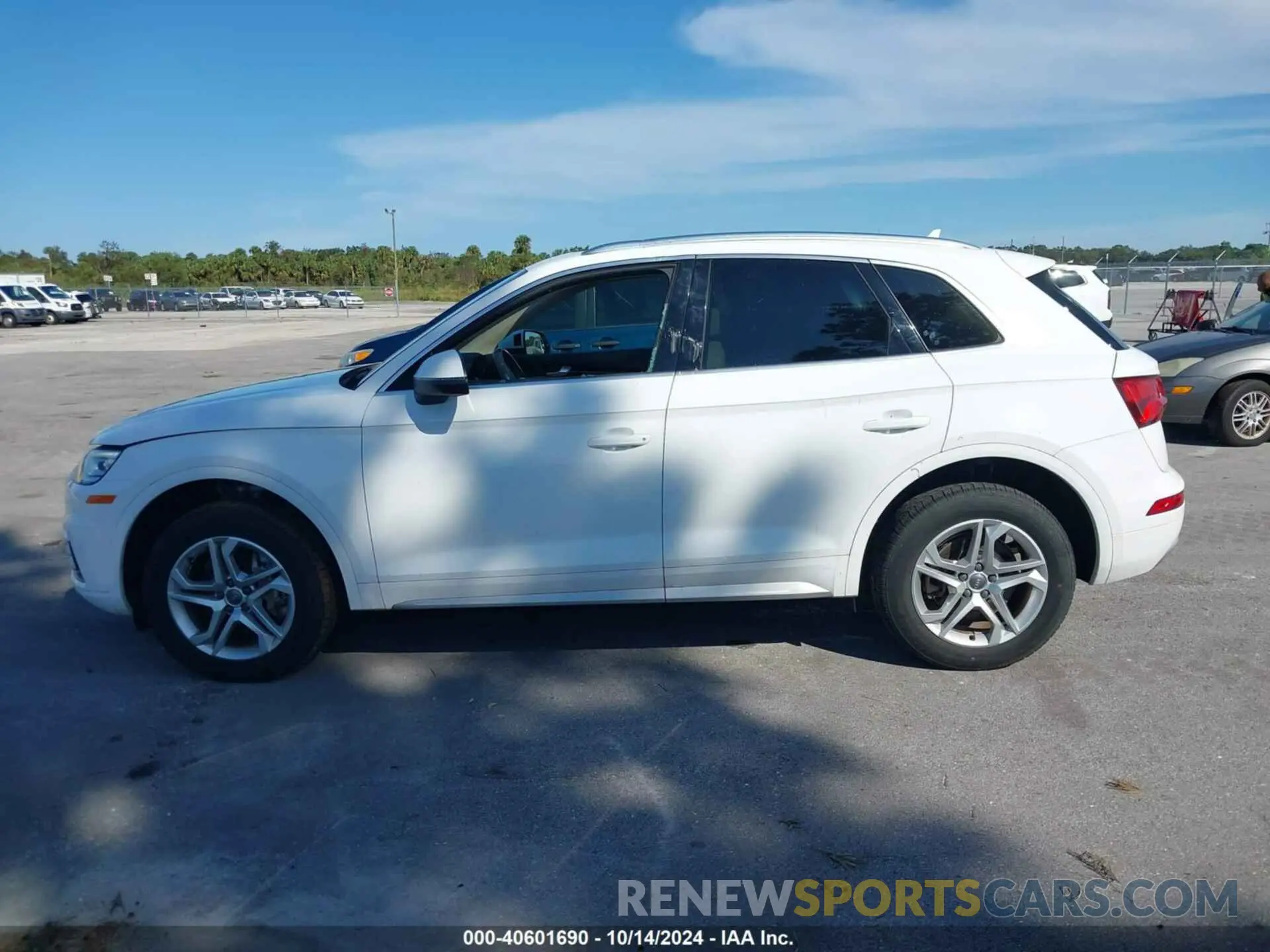 14 Фотография поврежденного автомобиля WA1ANAFY0K2064484 AUDI Q5 2019