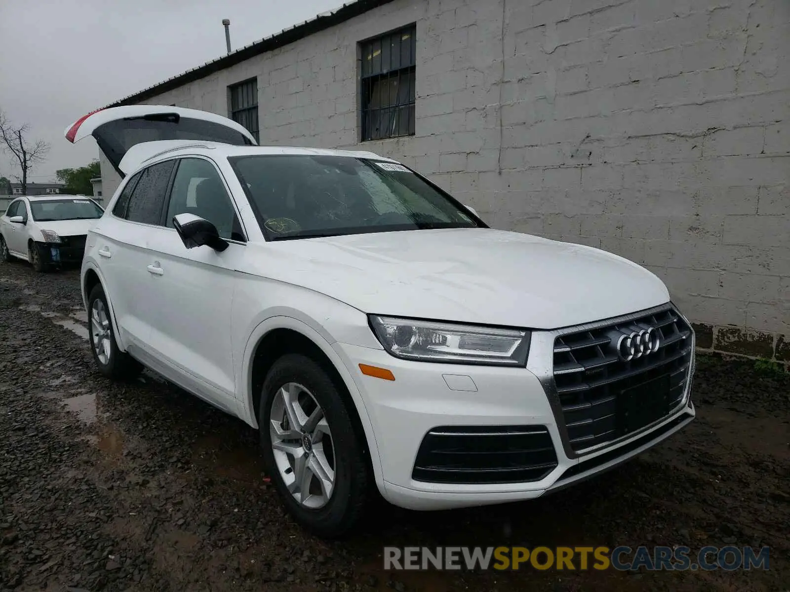 1 Photograph of a damaged car WA1ANAFY0K2078353 AUDI Q5 2019
