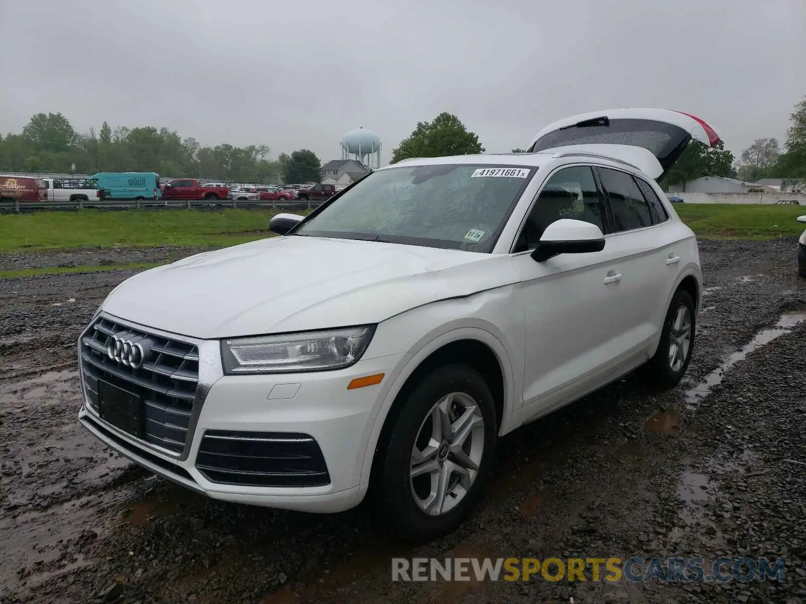 2 Photograph of a damaged car WA1ANAFY0K2078353 AUDI Q5 2019