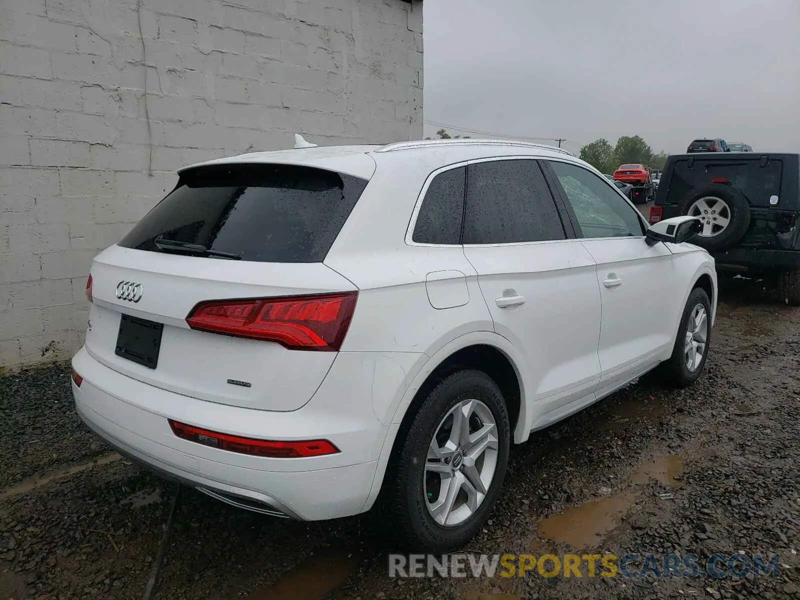 4 Photograph of a damaged car WA1ANAFY0K2078353 AUDI Q5 2019