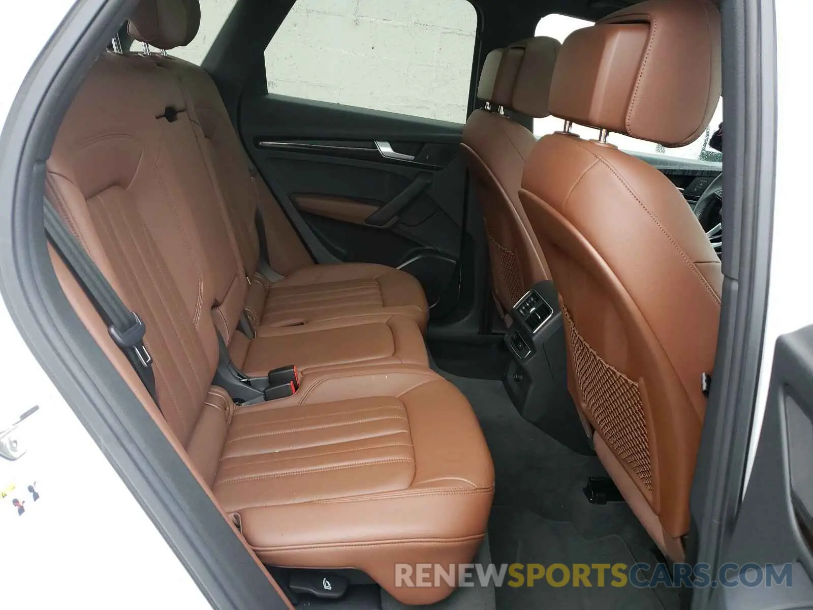6 Photograph of a damaged car WA1ANAFY0K2078353 AUDI Q5 2019