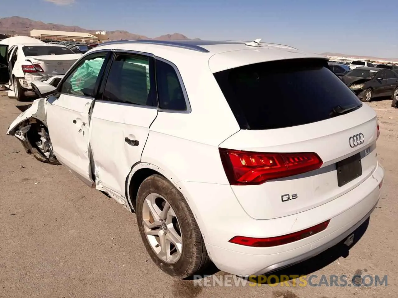 3 Фотография поврежденного автомобиля WA1ANAFY0K2090549 AUDI Q5 2019