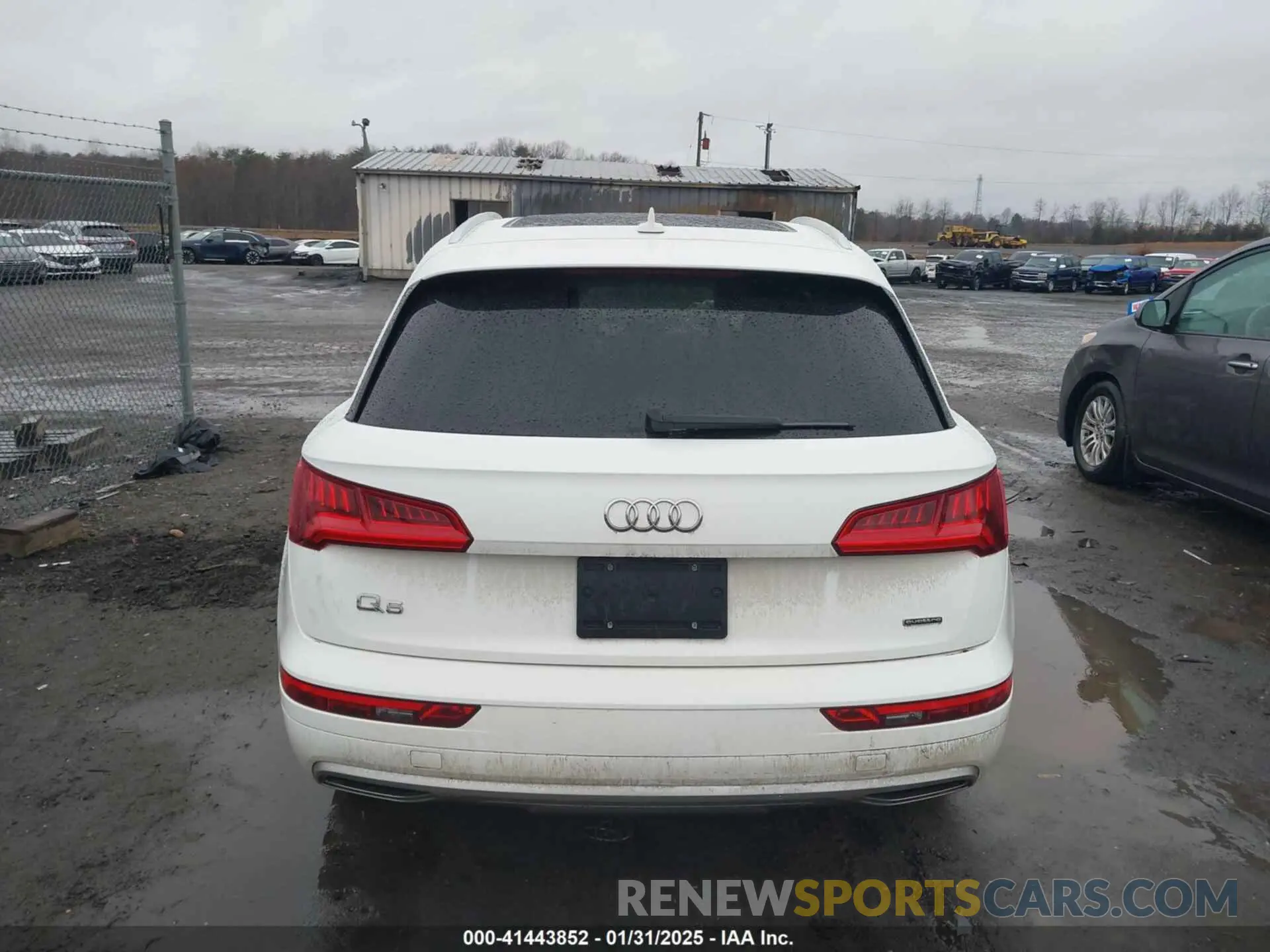 16 Photograph of a damaged car WA1ANAFY0K2093743 AUDI Q5 2019