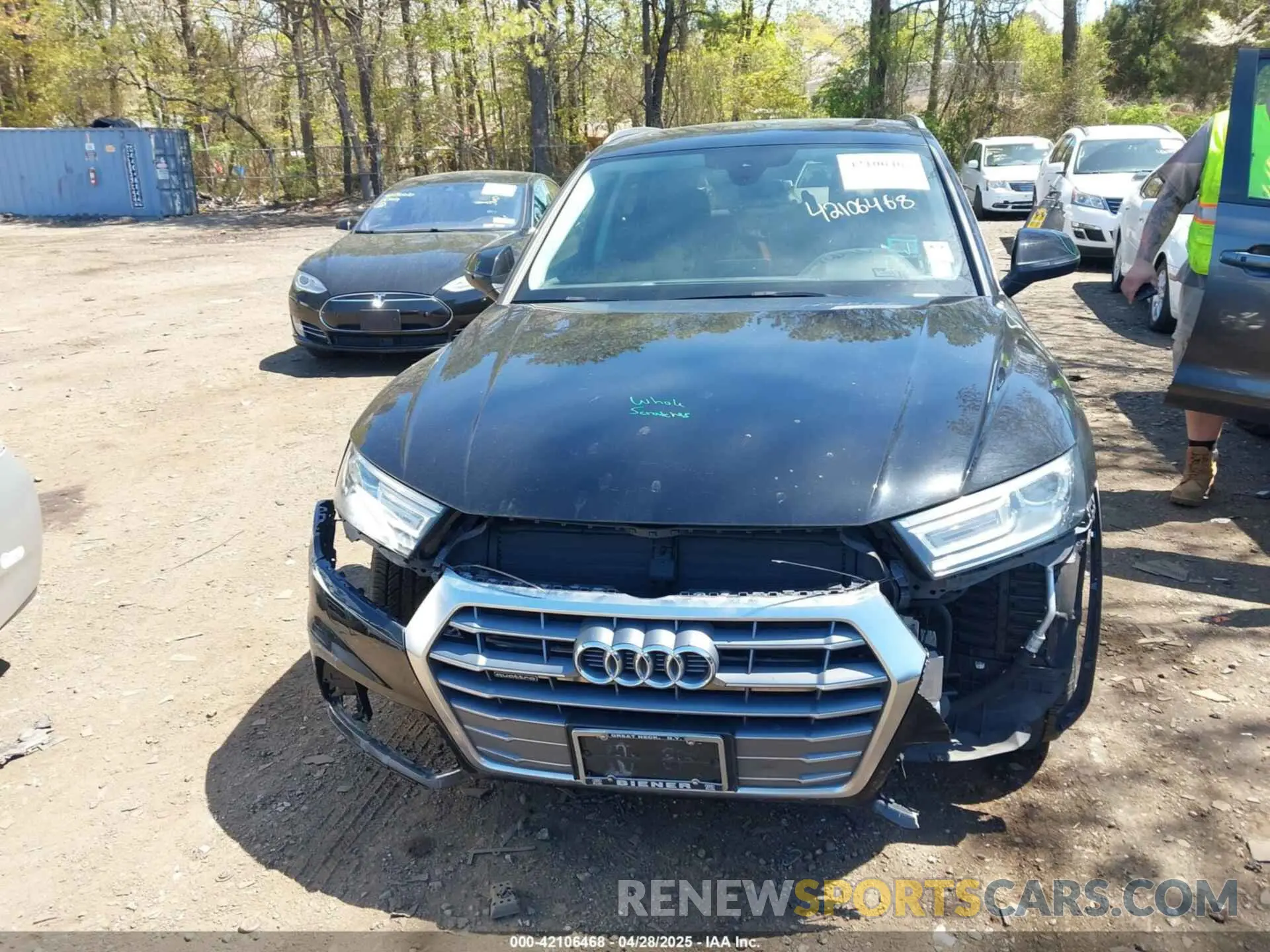 12 Photograph of a damaged car WA1ANAFY0K2103123 AUDI Q5 2019