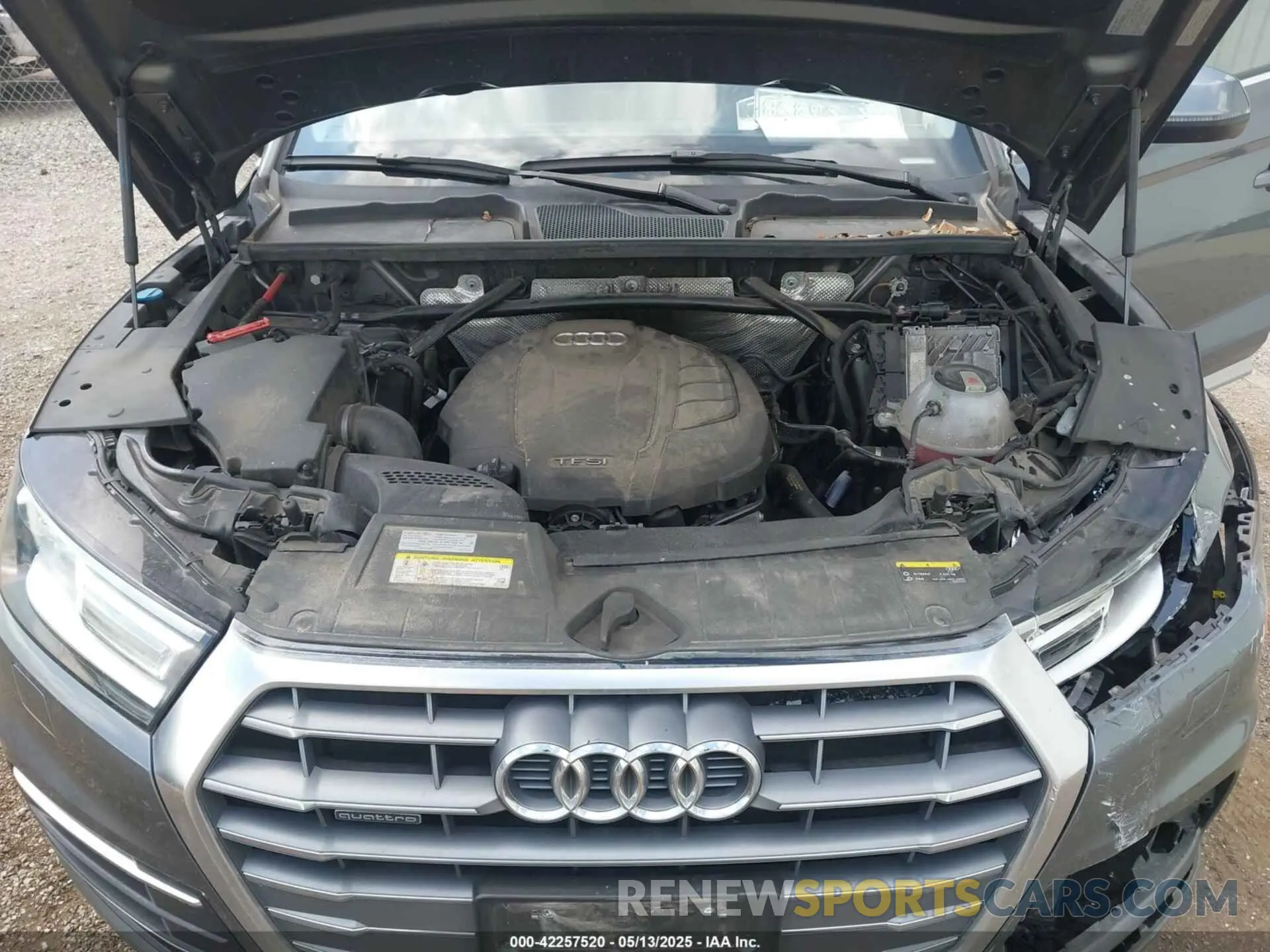 10 Photograph of a damaged car WA1ANAFY0K2123808 AUDI Q5 2019