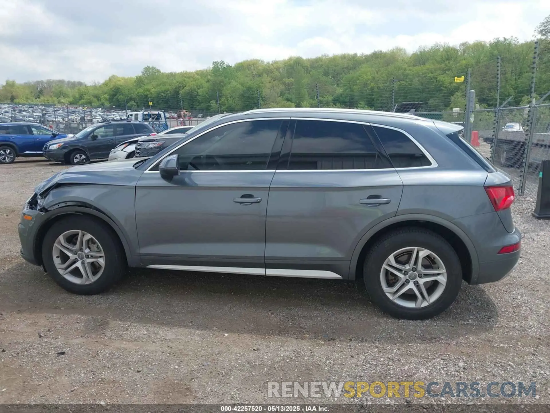 14 Photograph of a damaged car WA1ANAFY0K2123808 AUDI Q5 2019