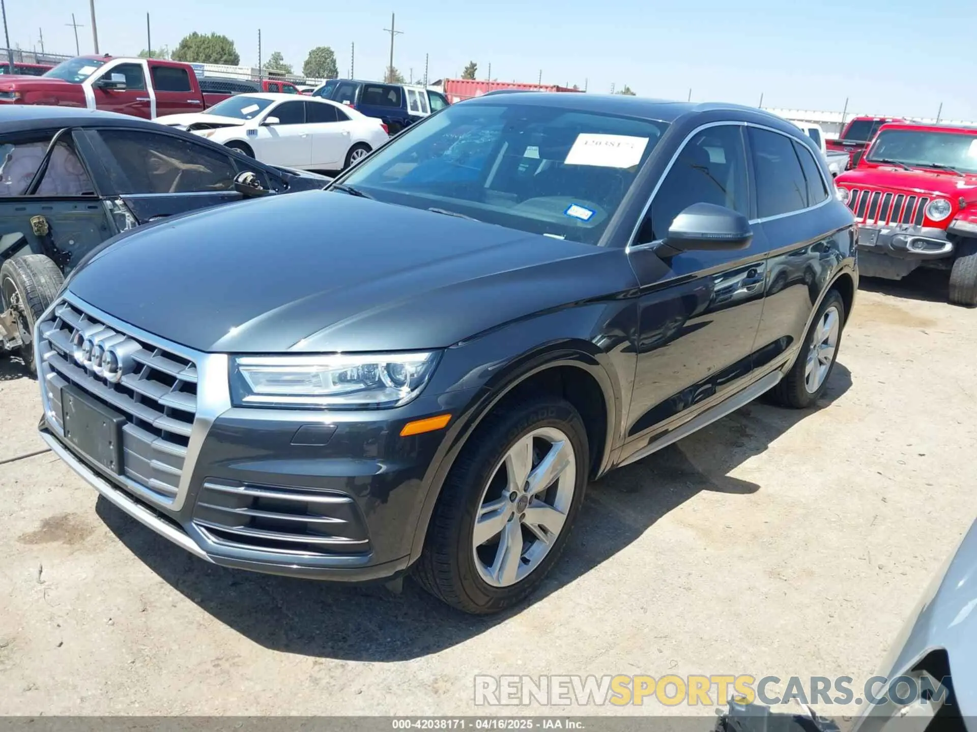 2 Фотография поврежденного автомобиля WA1ANAFY1K2118147 AUDI Q5 2019
