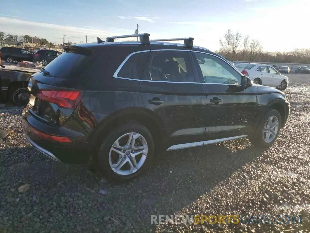 3 Фотография поврежденного автомобиля WA1ANAFY1K2119024 AUDI Q5 2019