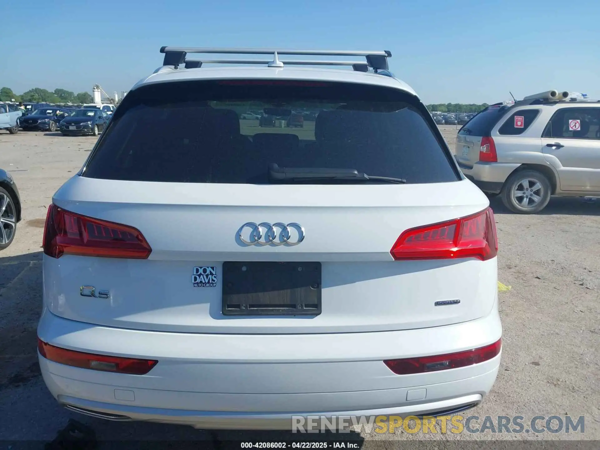 17 Фотография поврежденного автомобиля WA1ANAFY2K2044754 AUDI Q5 2019