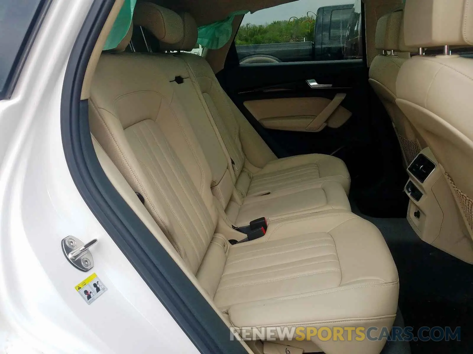 6 Photograph of a damaged car WA1ANAFY2K2096658 AUDI Q5 2019