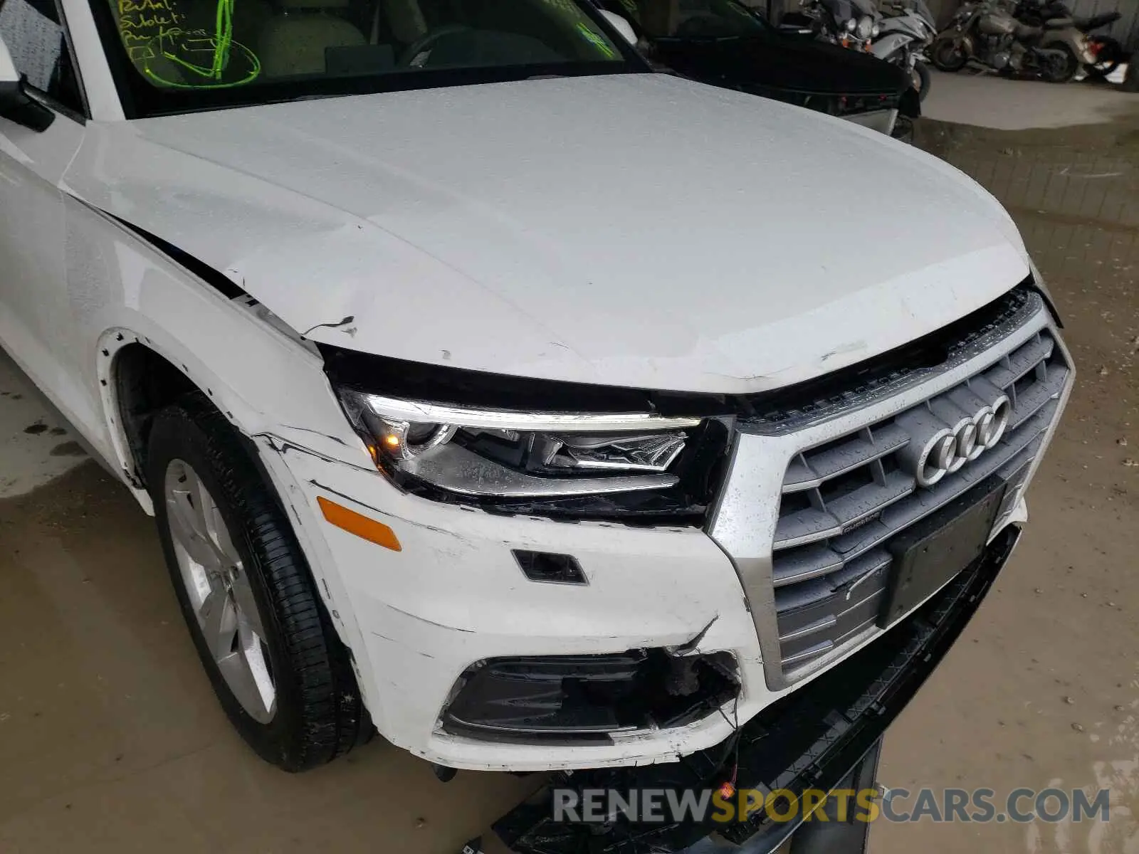 9 Photograph of a damaged car WA1ANAFY2K2129982 AUDI Q5 2019