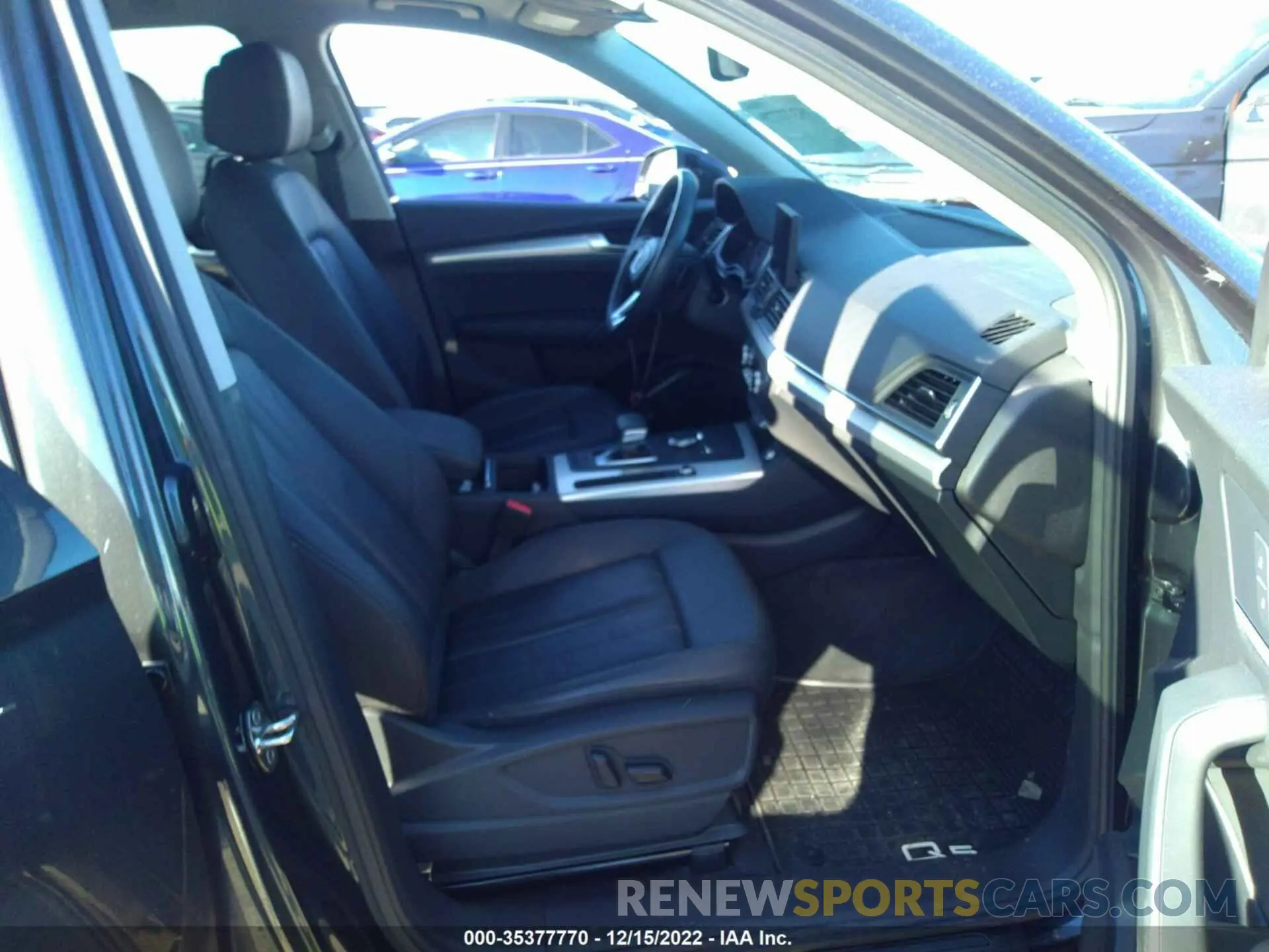 4 Photograph of a damaged car WA1ANAFY3K2017739 AUDI Q5 2019