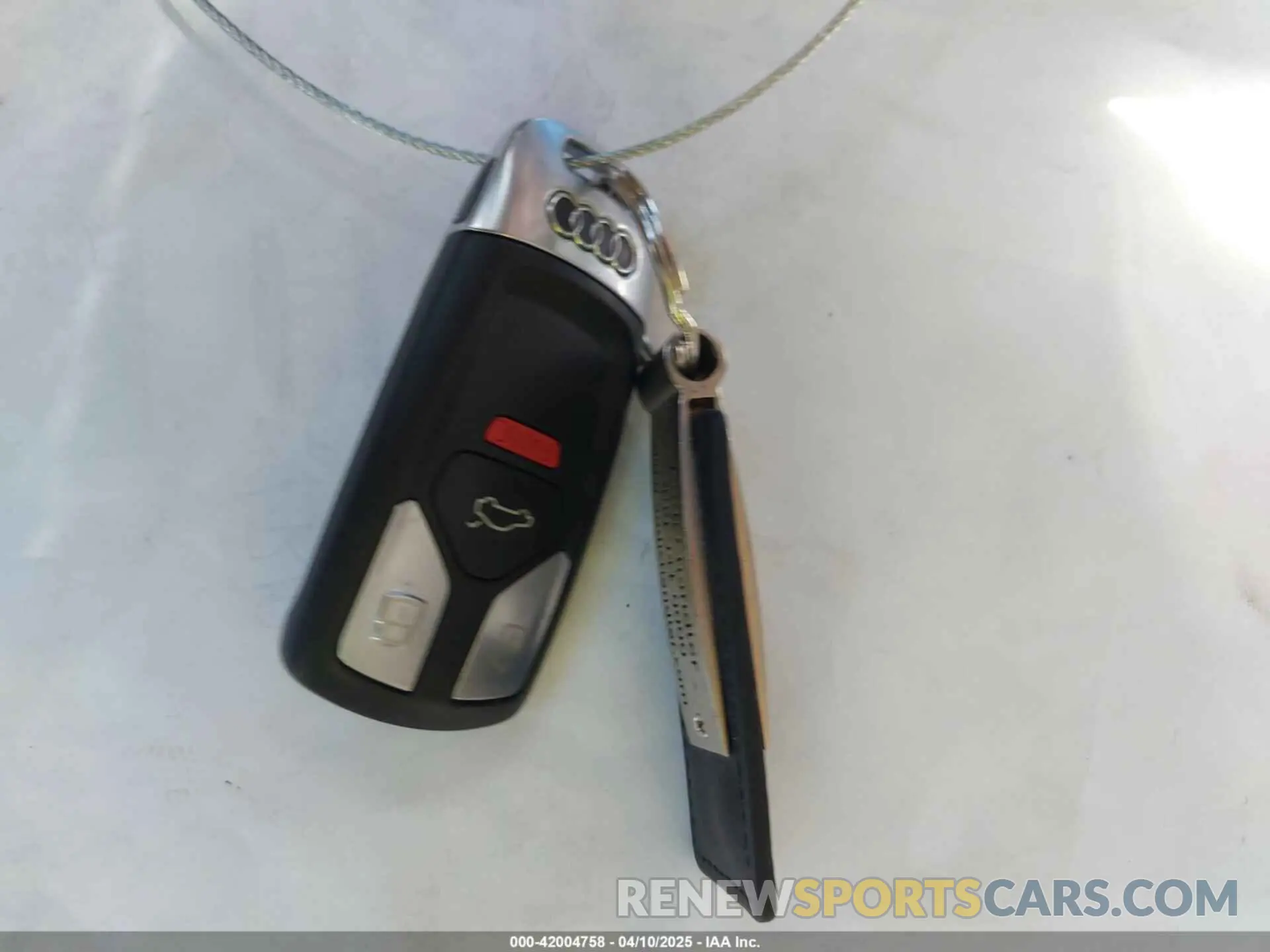 11 Photograph of a damaged car WA1ANAFY3K2022536 AUDI Q5 2019