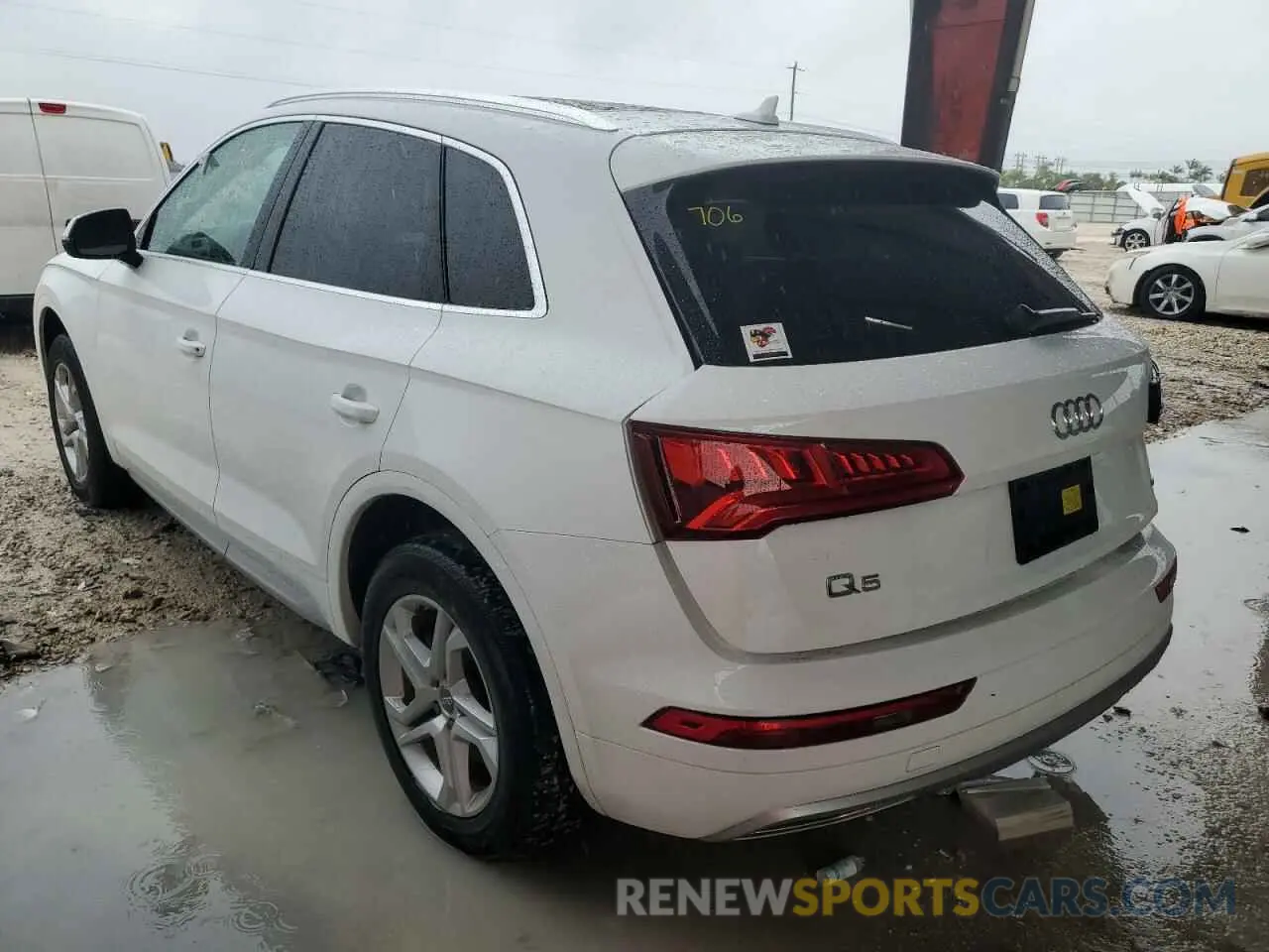 3 Фотография поврежденного автомобиля WA1ANAFY3K2079514 AUDI Q5 2019