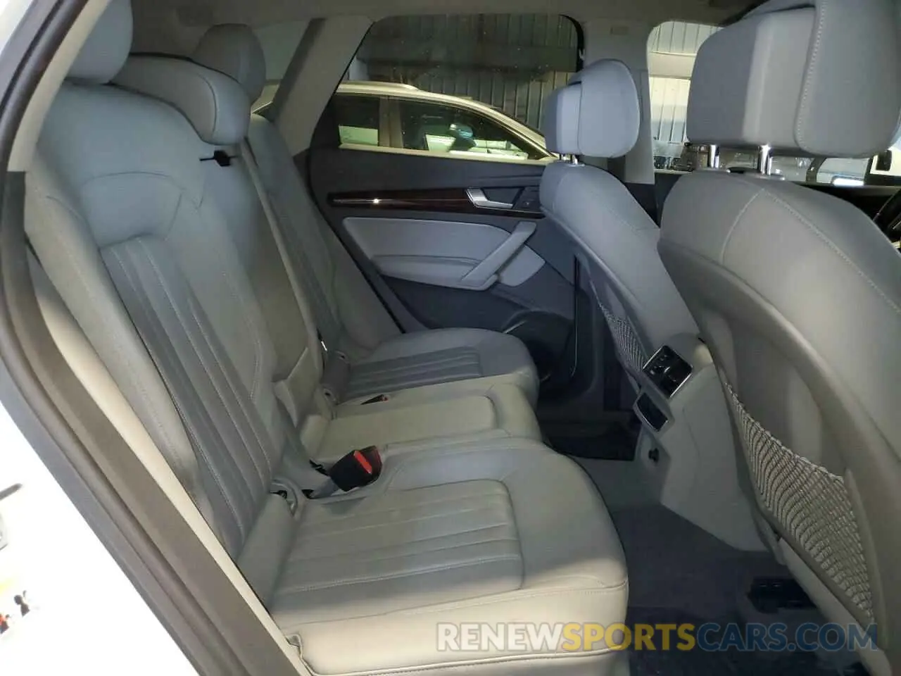 11 Фотография поврежденного автомобиля WA1ANAFY3K2116836 AUDI Q5 2019