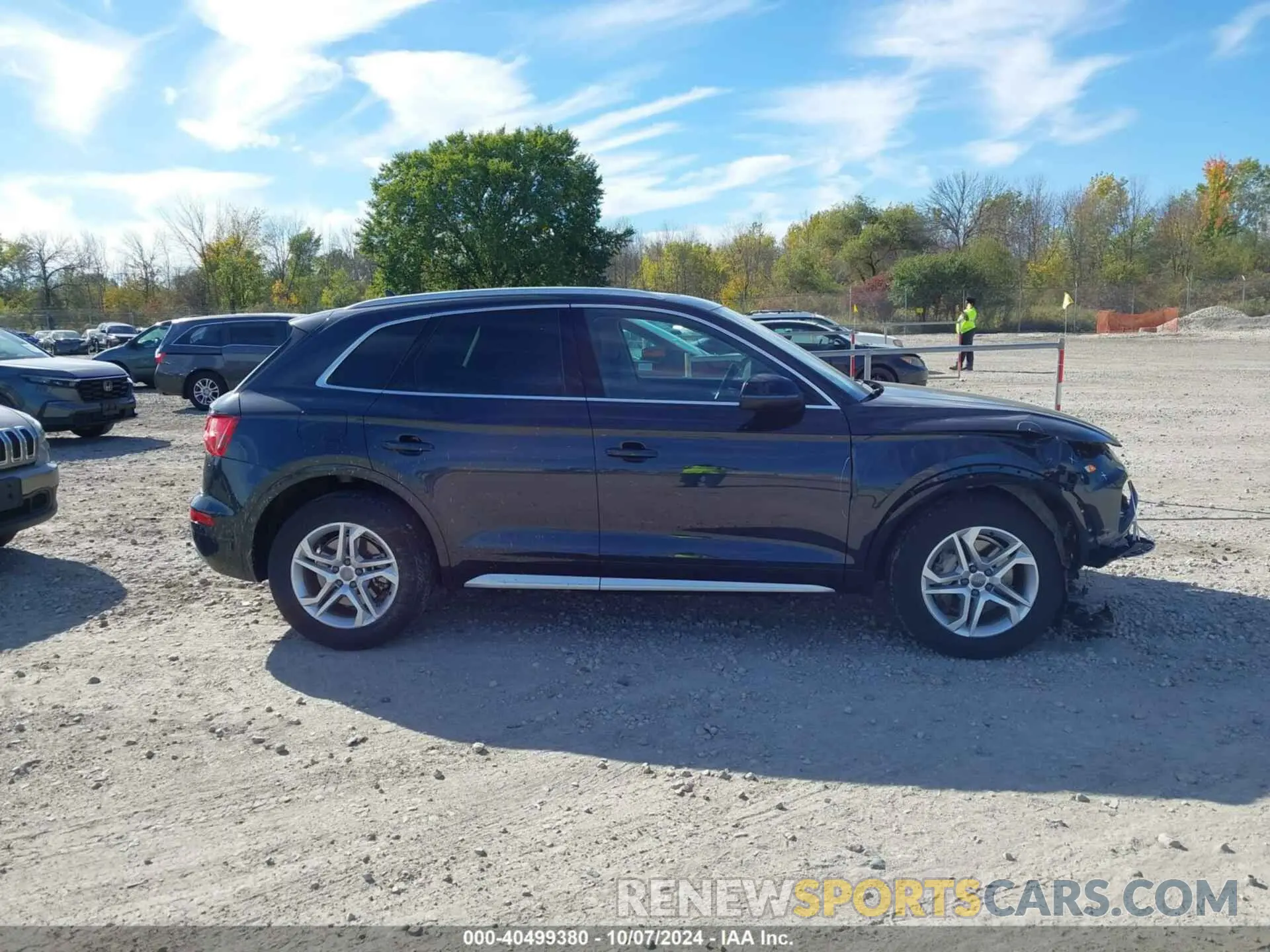 13 Photograph of a damaged car WA1ANAFY4K2037353 AUDI Q5 2019