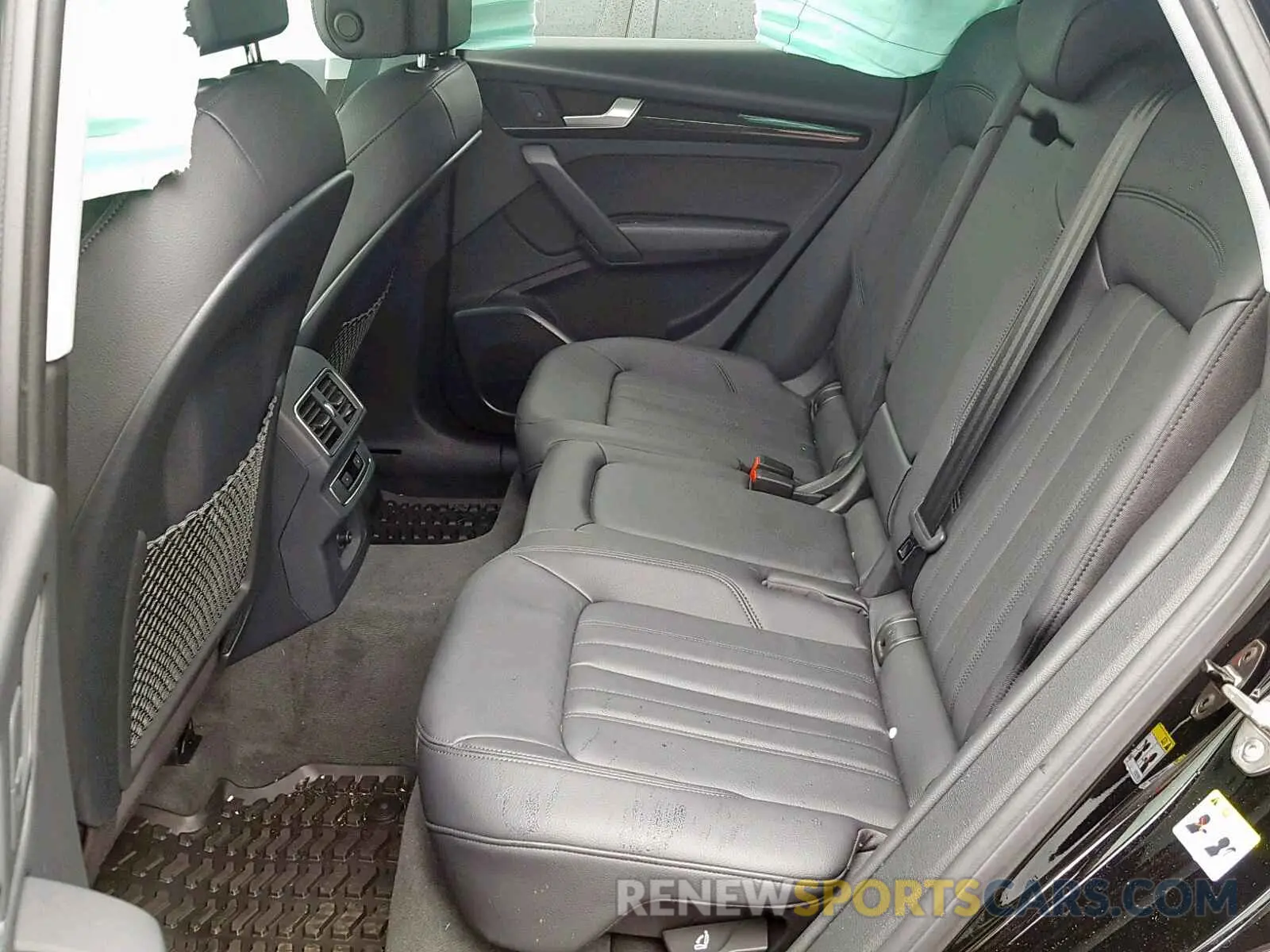 6 Photograph of a damaged car WA1ANAFY5K2048555 AUDI Q5 2019