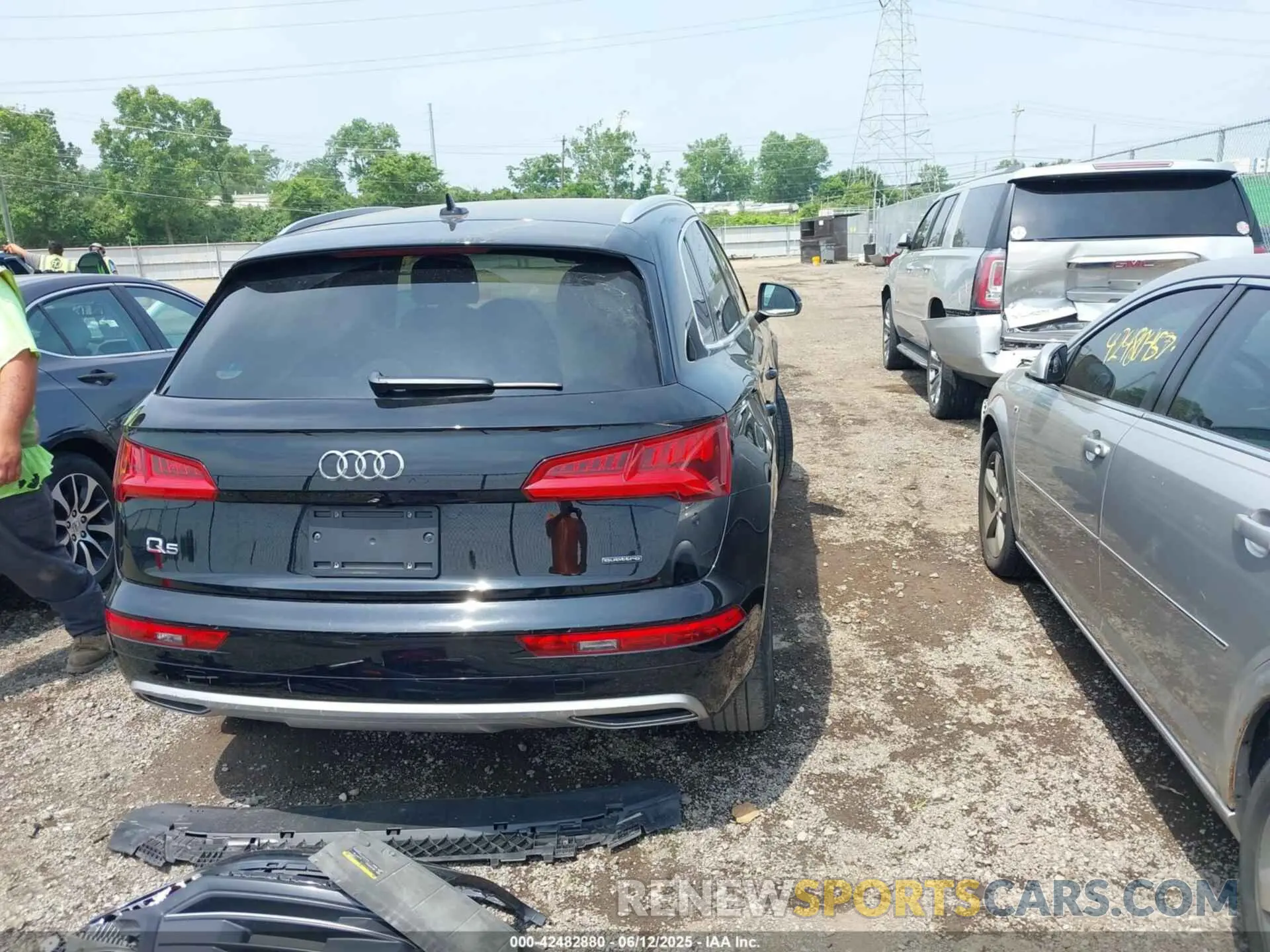 4 Фотография поврежденного автомобиля WA1ANAFY5K2068112 AUDI Q5 2019