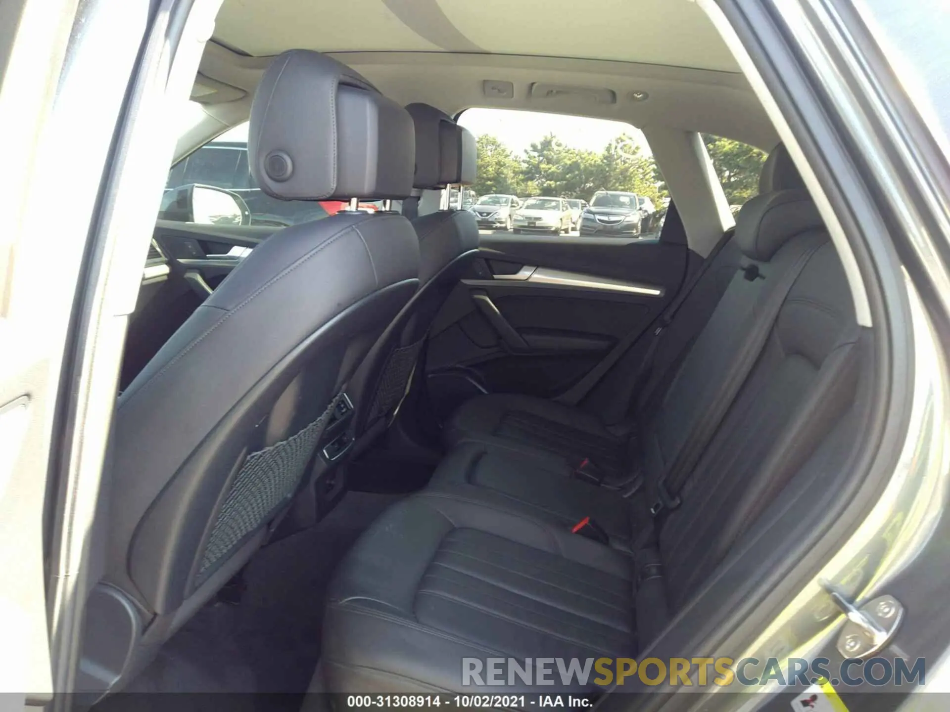 8 Photograph of a damaged car WA1ANAFY5K2092362 AUDI Q5 2019