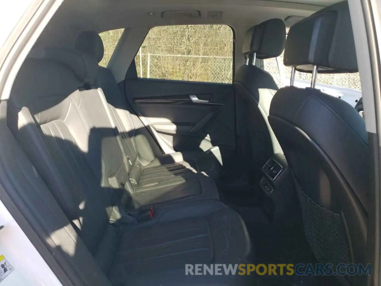 11 Photograph of a damaged car WA1ANAFY5K2136439 AUDI Q5 2019