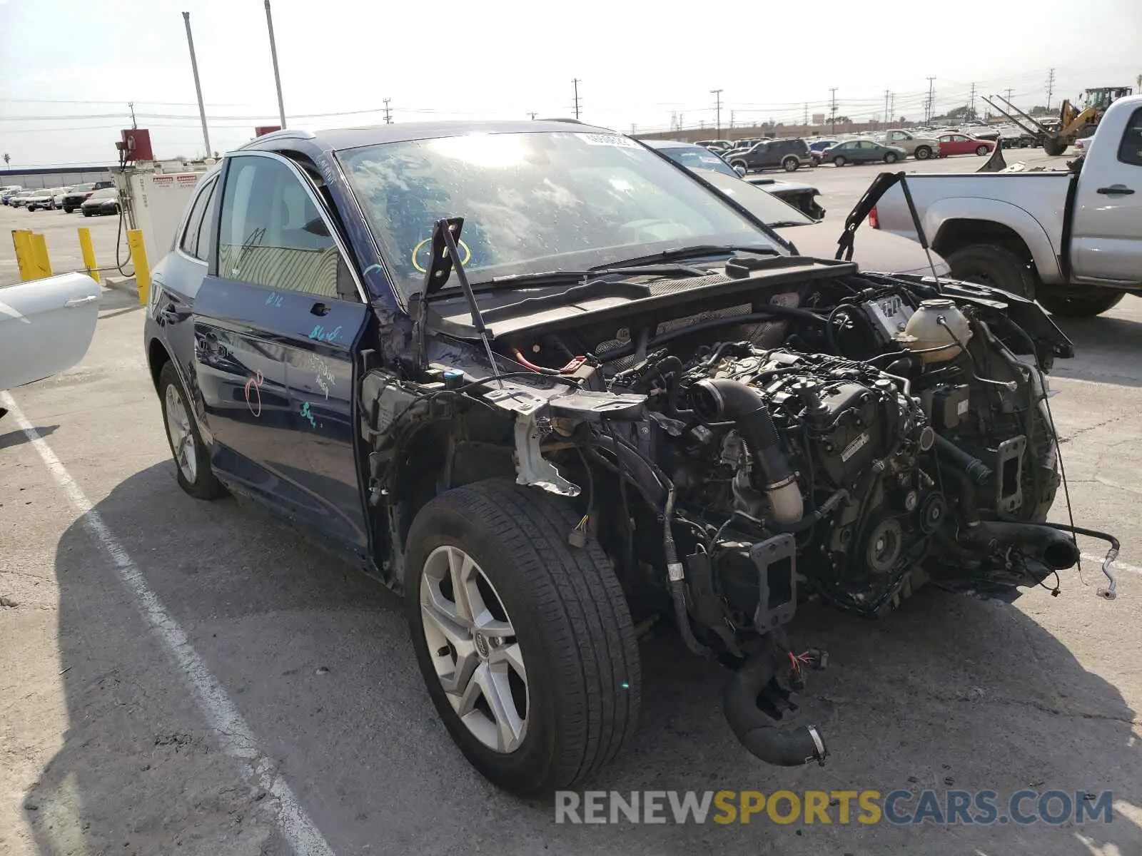 1 Photograph of a damaged car WA1ANAFY6K2075358 AUDI Q5 2019