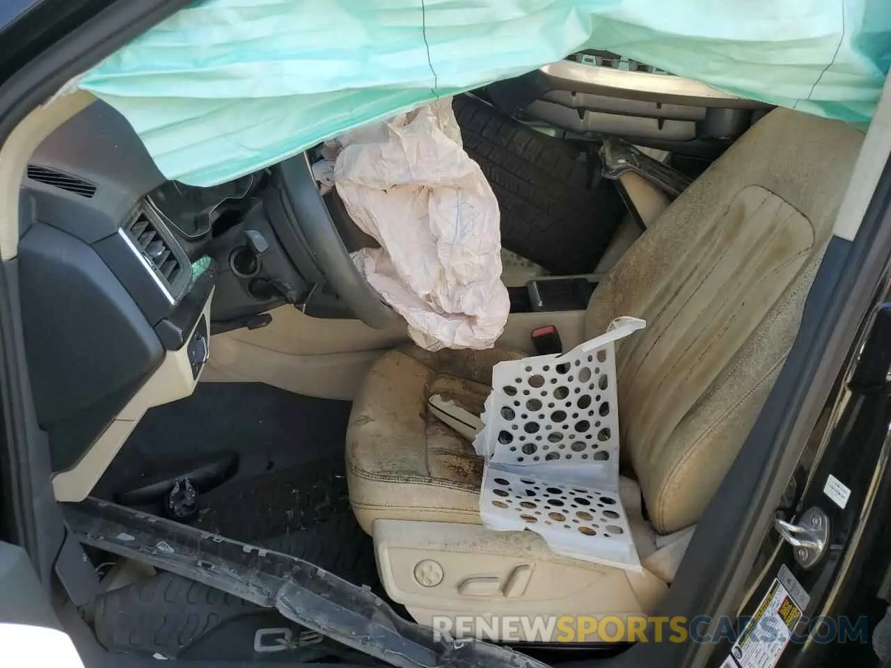 7 Фотография поврежденного автомобиля WA1ANAFY6K2081273 AUDI Q5 2019
